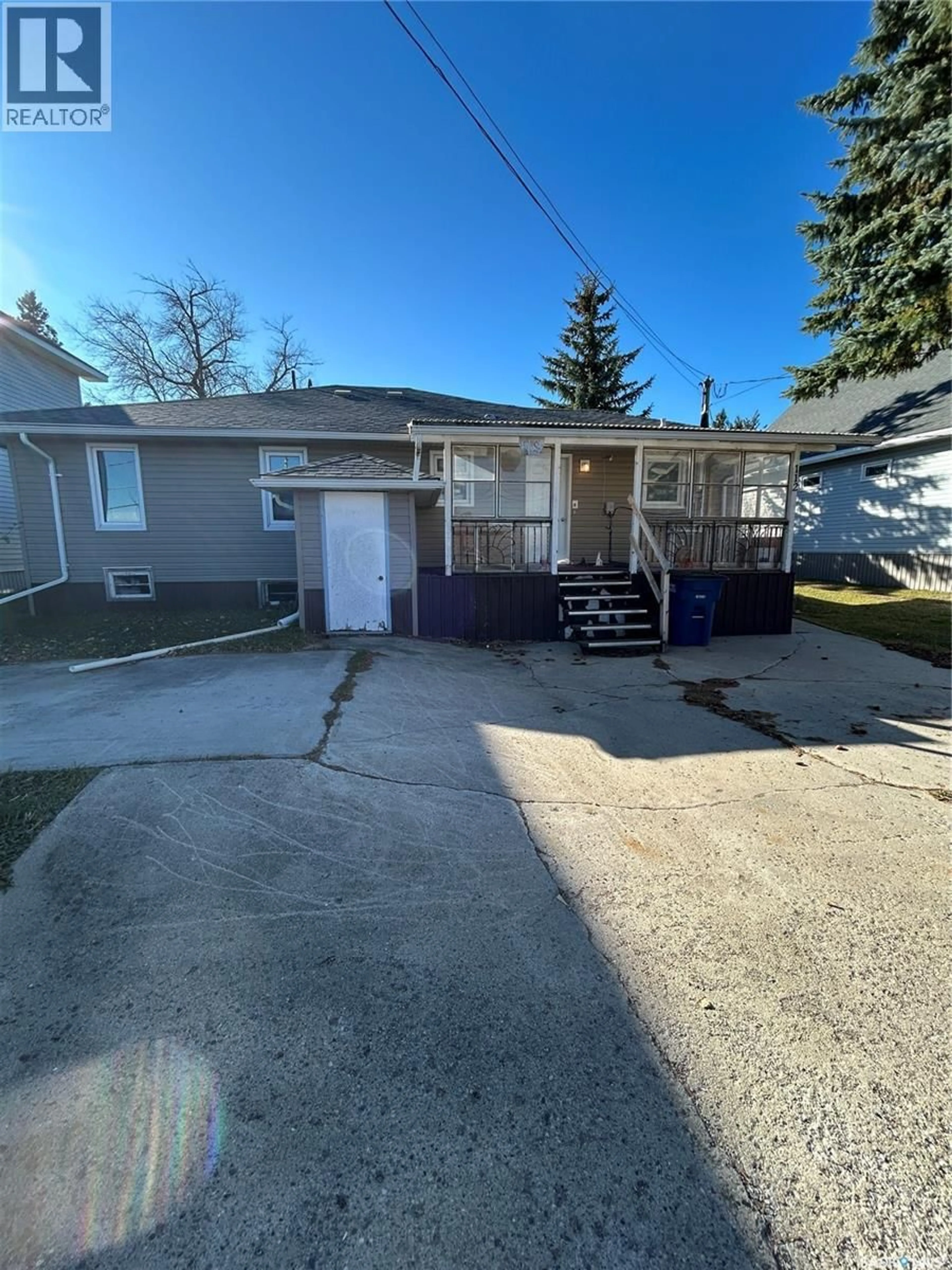 A pic from outside/outdoor area/front of a property/back of a property/a pic from drone, street for 112 2ND AVENUE, Kelvington Saskatchewan S0A1W0