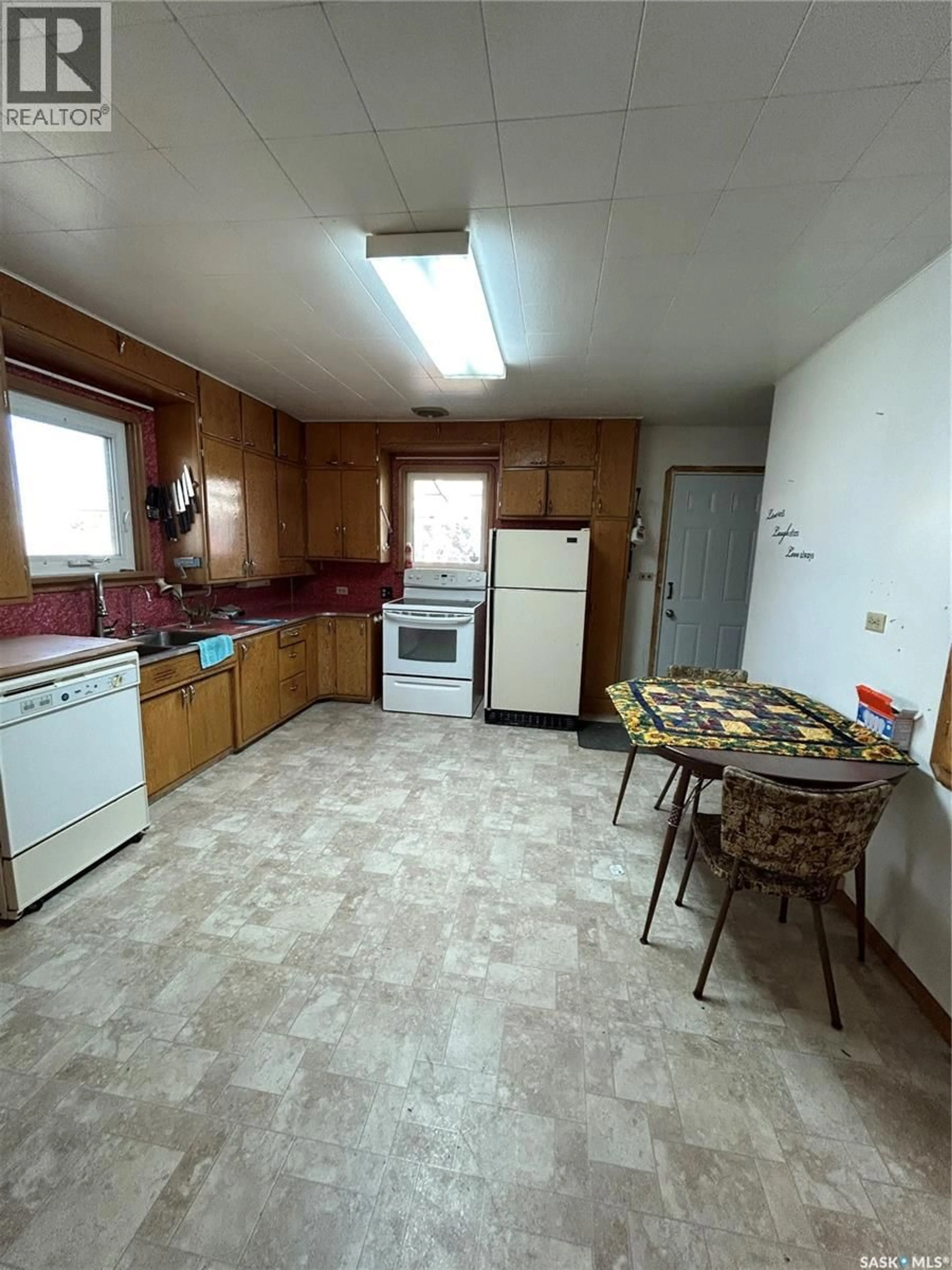 A pic of a room for 112 2ND AVENUE, Kelvington Saskatchewan S0A1W0