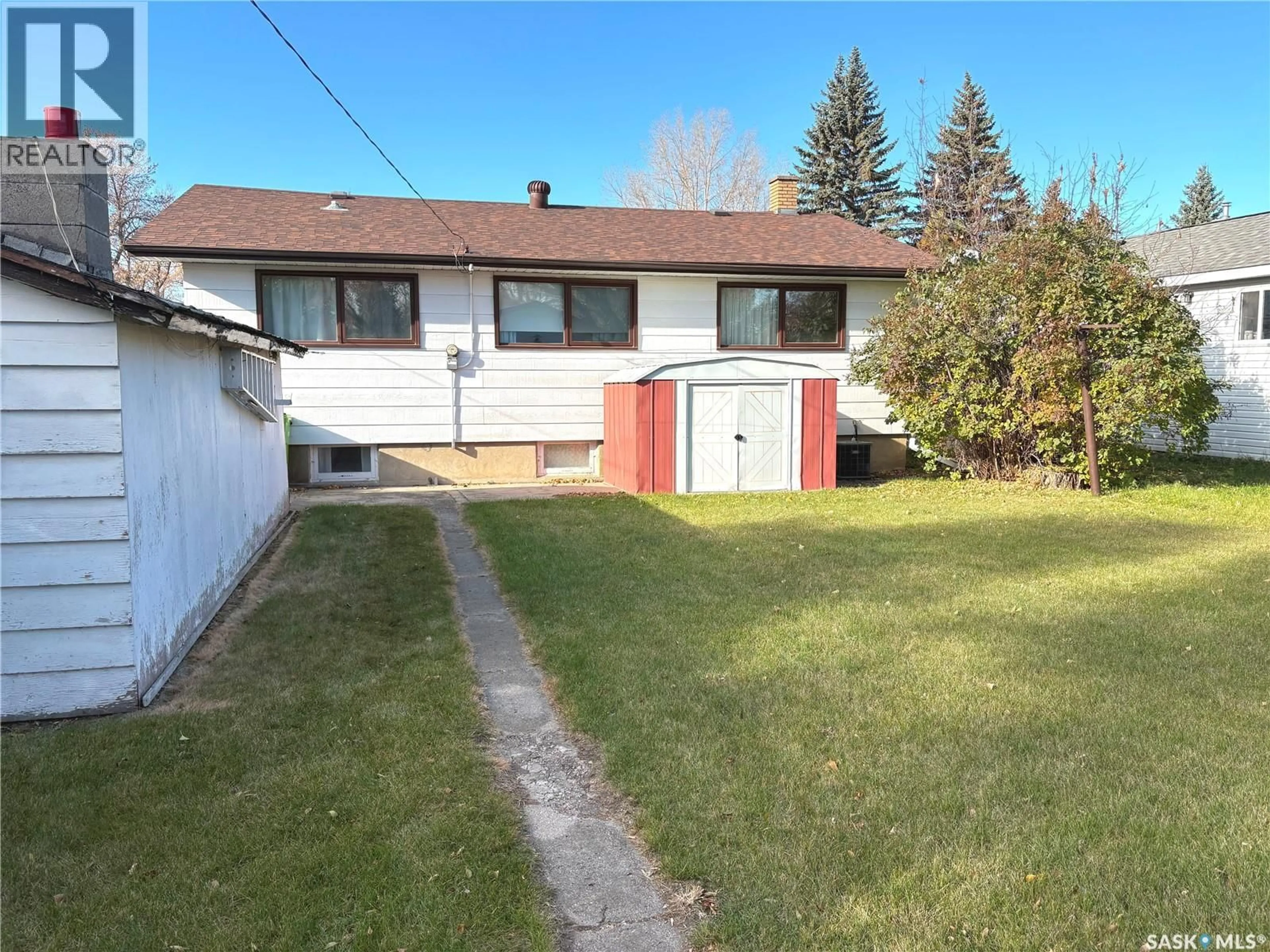 A pic from outside/outdoor area/front of a property/back of a property/a pic from drone, street for 235 COMPANY AVENUE, Fort Qu'Appelle Saskatchewan S0G1S0