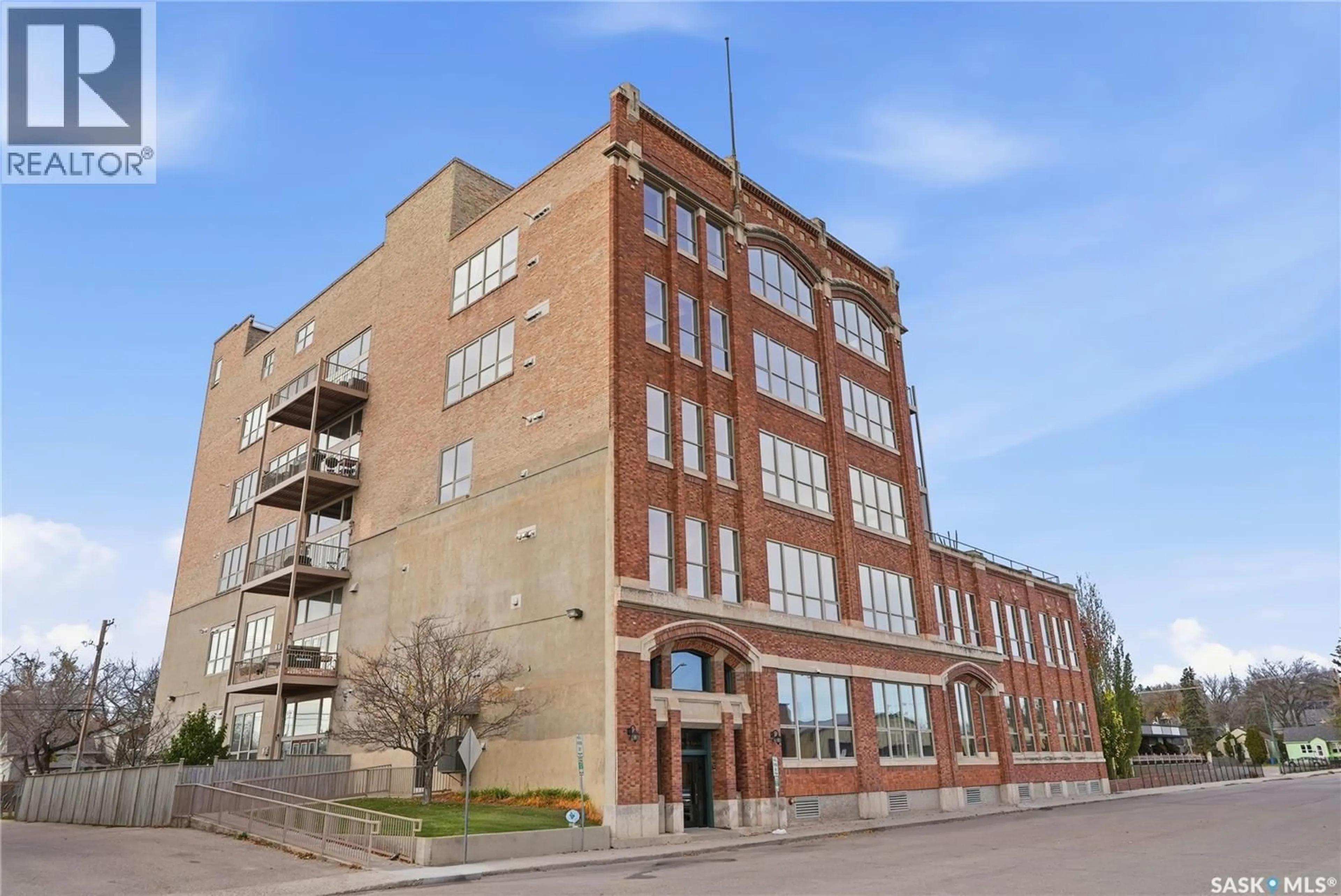 Unknown for 504 211 D AVENUE, Saskatoon Saskatchewan S7L1M7