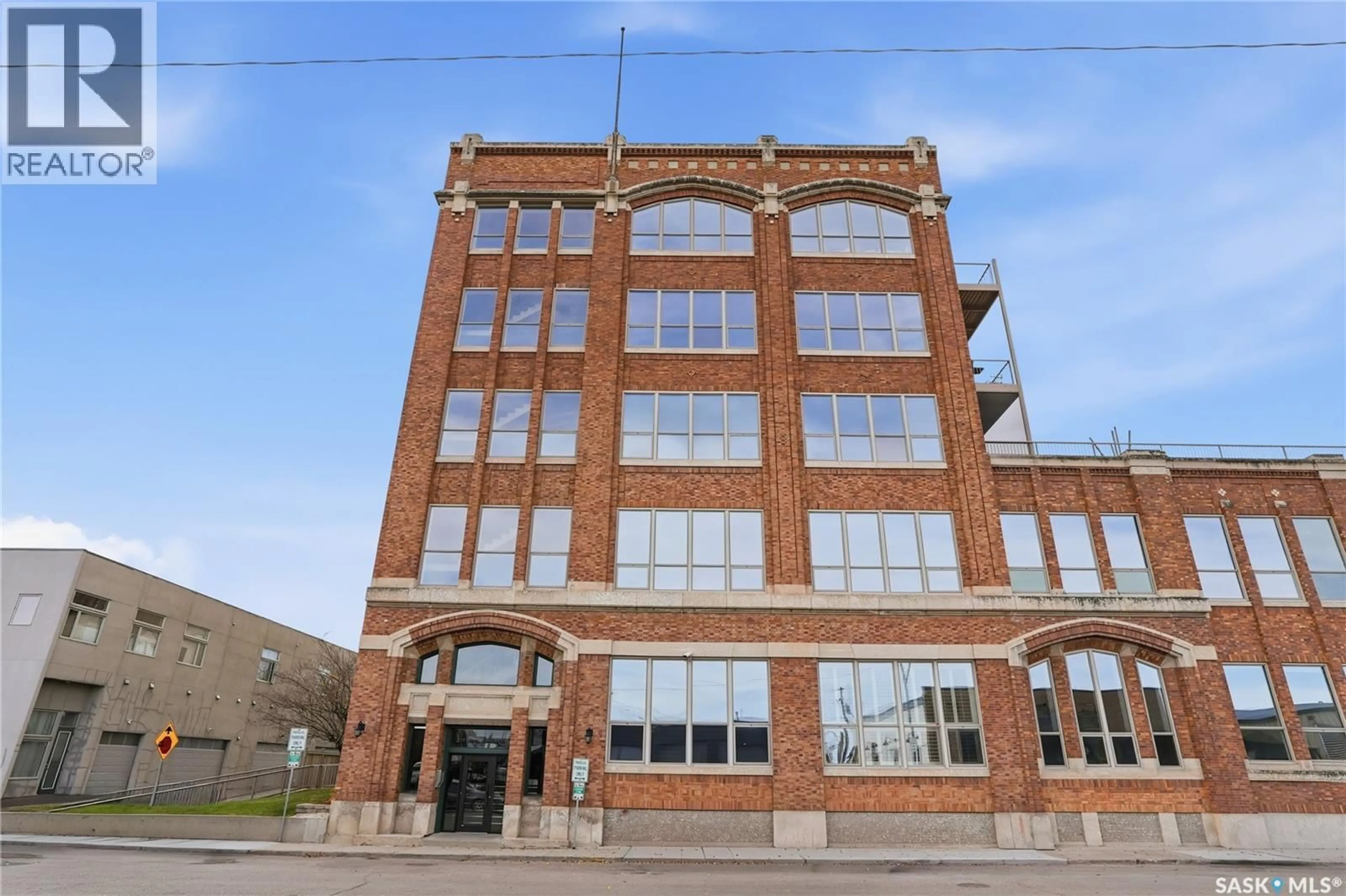 Home with brick exterior material, building for 504 211 D AVENUE, Saskatoon Saskatchewan S7L1M7