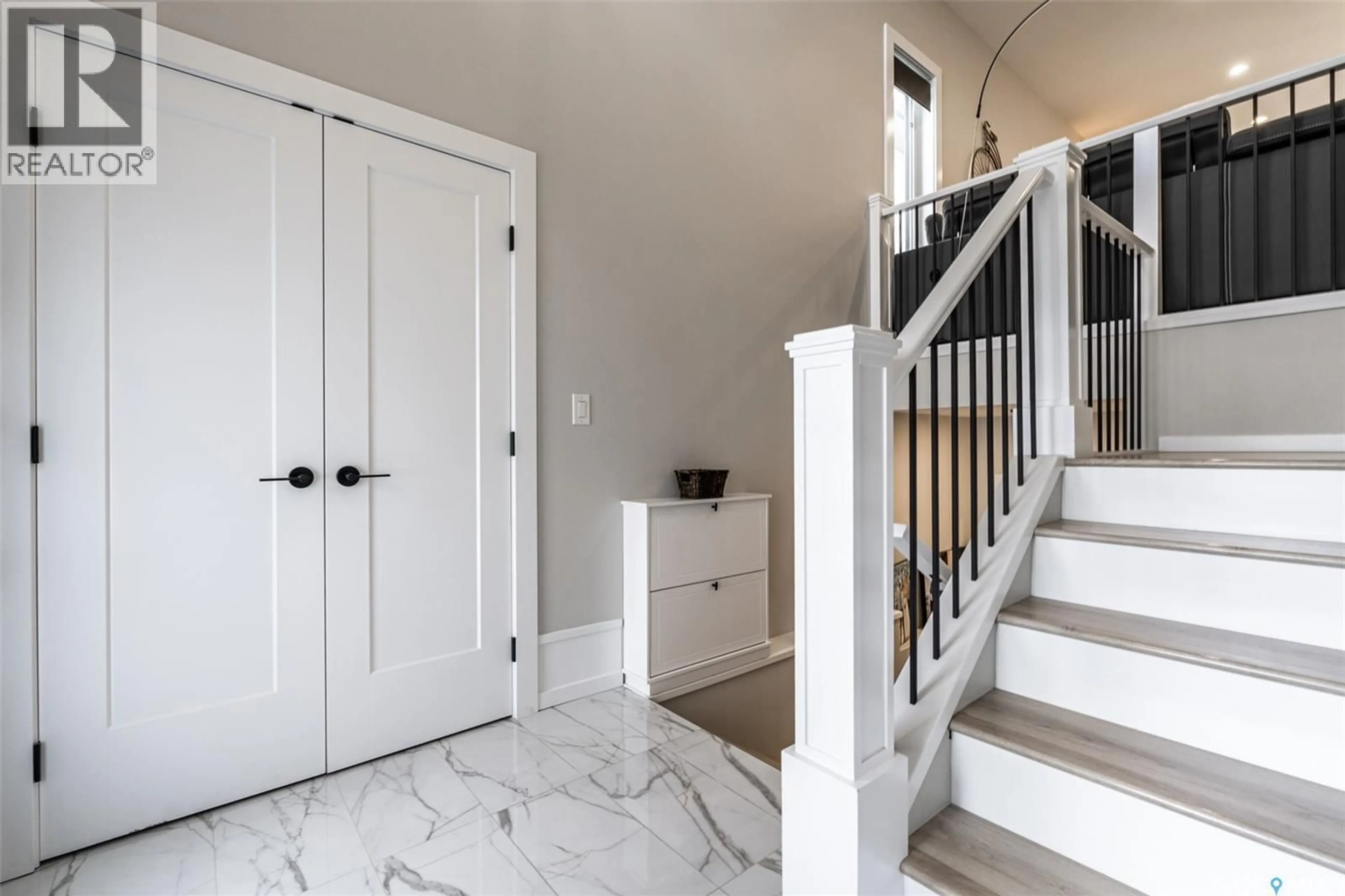 Indoor entryway for 522 HAMM CRESCENT, Saskatoon Saskatchewan S7V0Z2