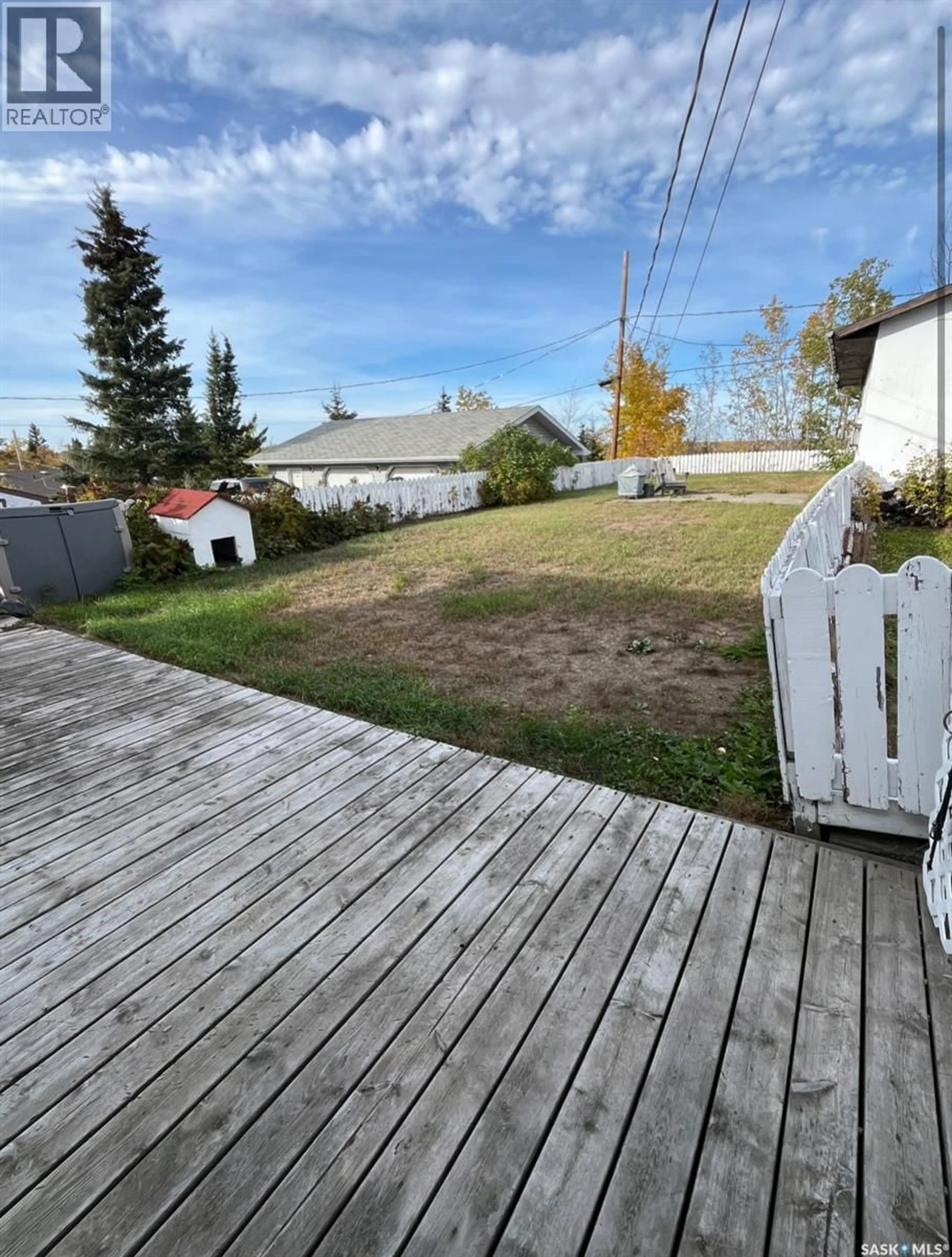 Patio, street for 207 GREEN STREET, Creighton Saskatchewan S0P0A0