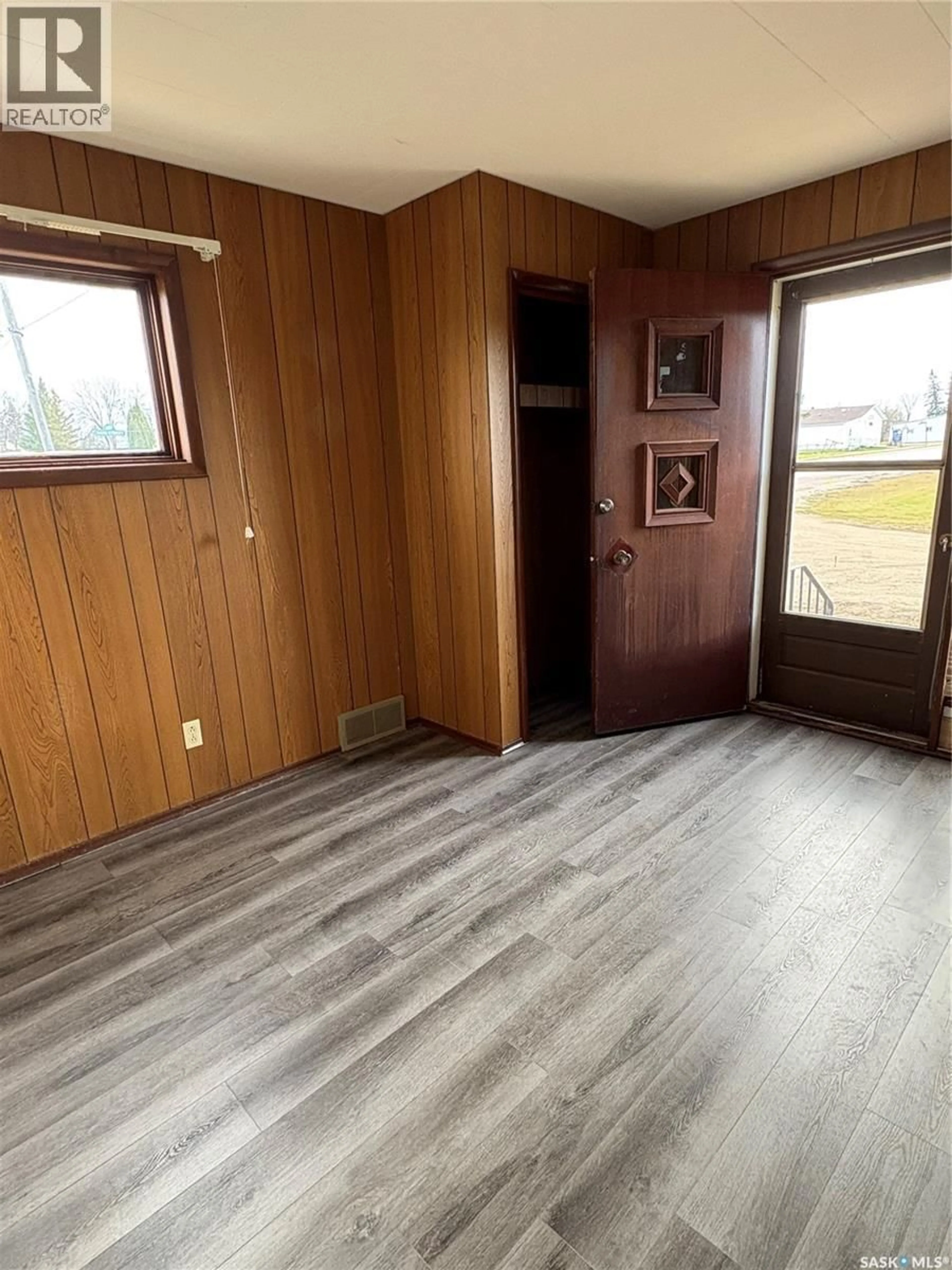 A pic of a room for 144 MAIN STREET, Arran Saskatchewan S0A0B0