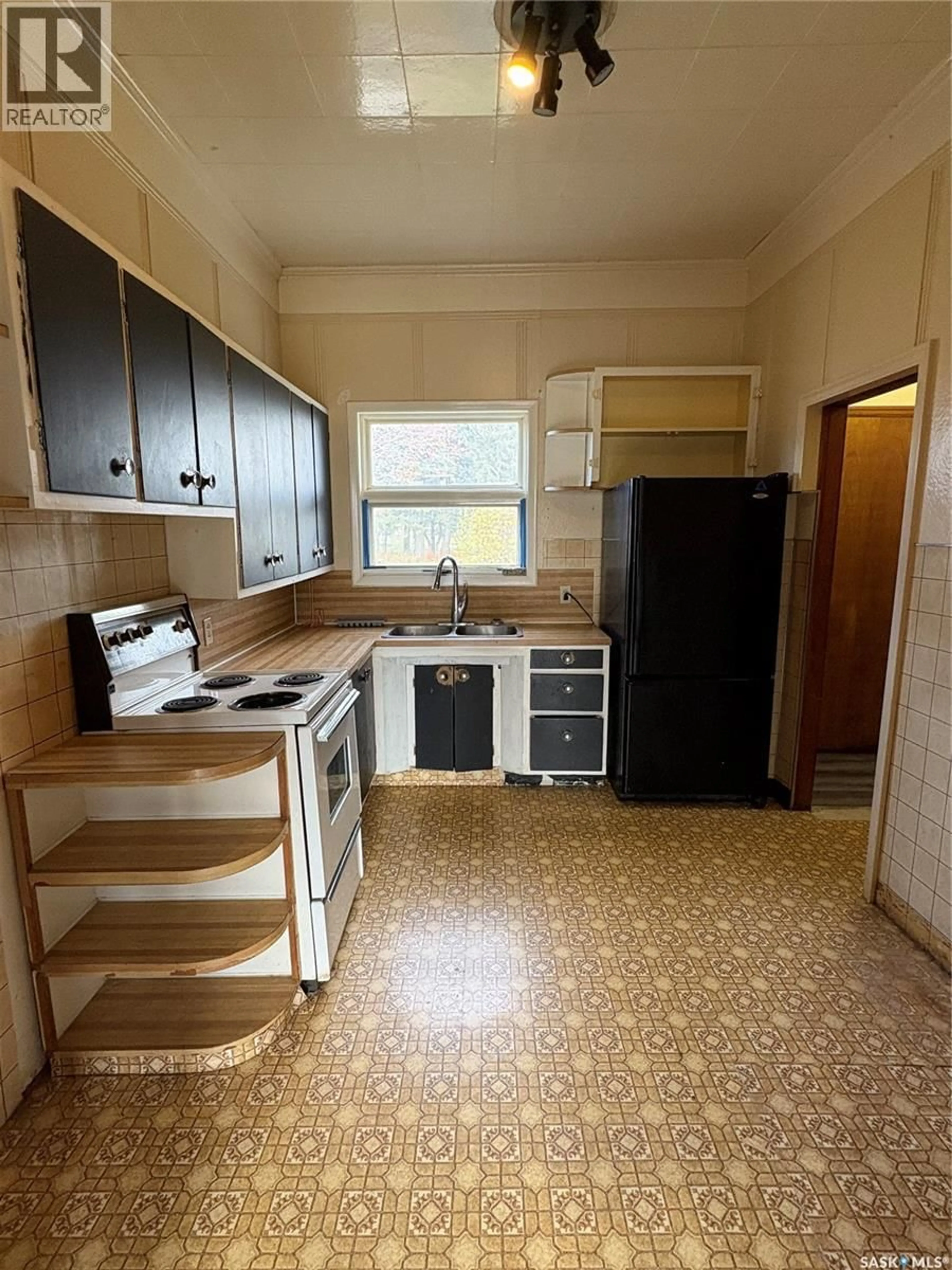 Standard kitchen, unknown for 144 MAIN STREET, Arran Saskatchewan S0A0B0