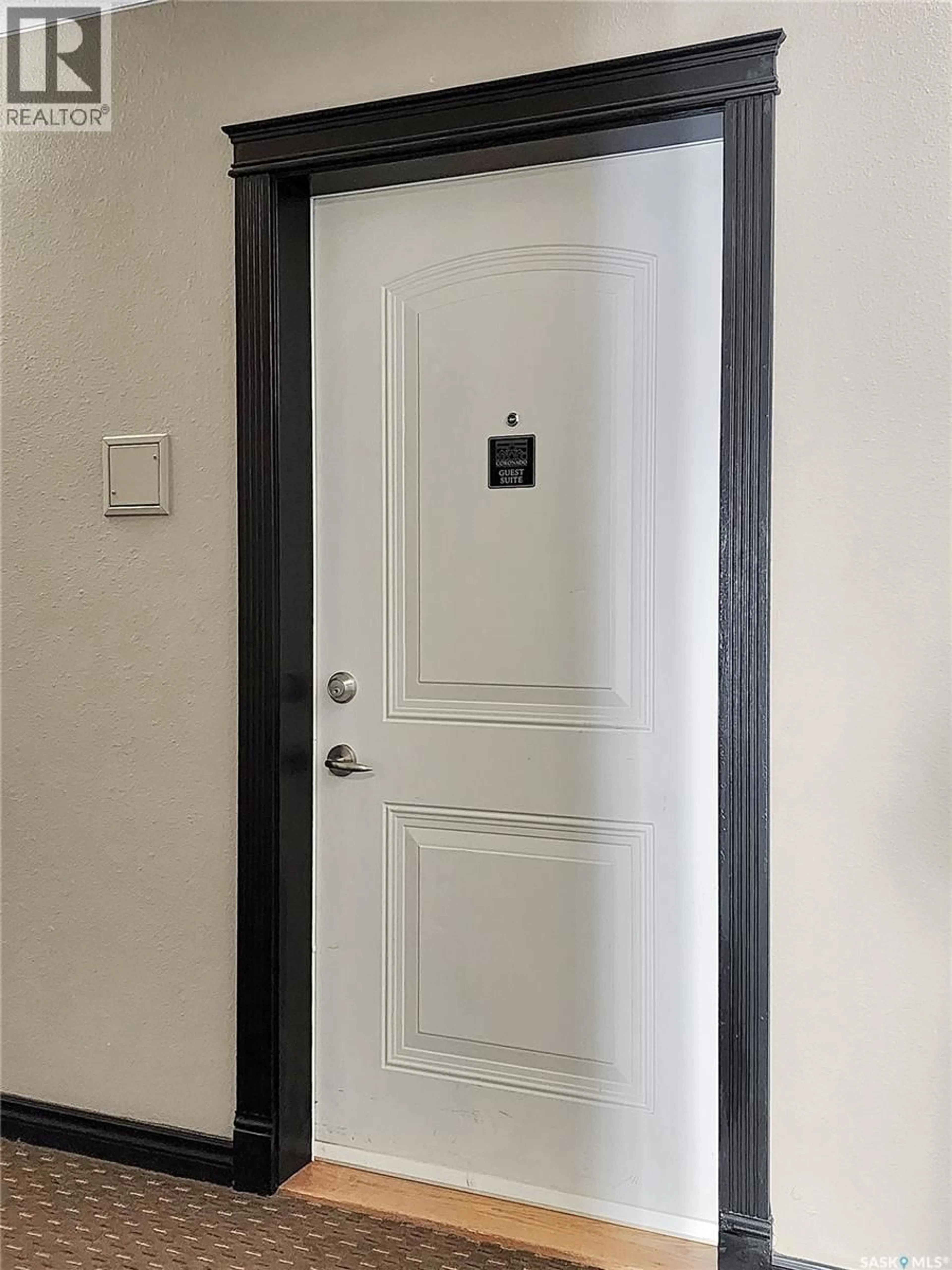 Indoor foyer for 150 - 211 PAWLYCHENKO LANE, Saskatoon Saskatchewan S7V0B4