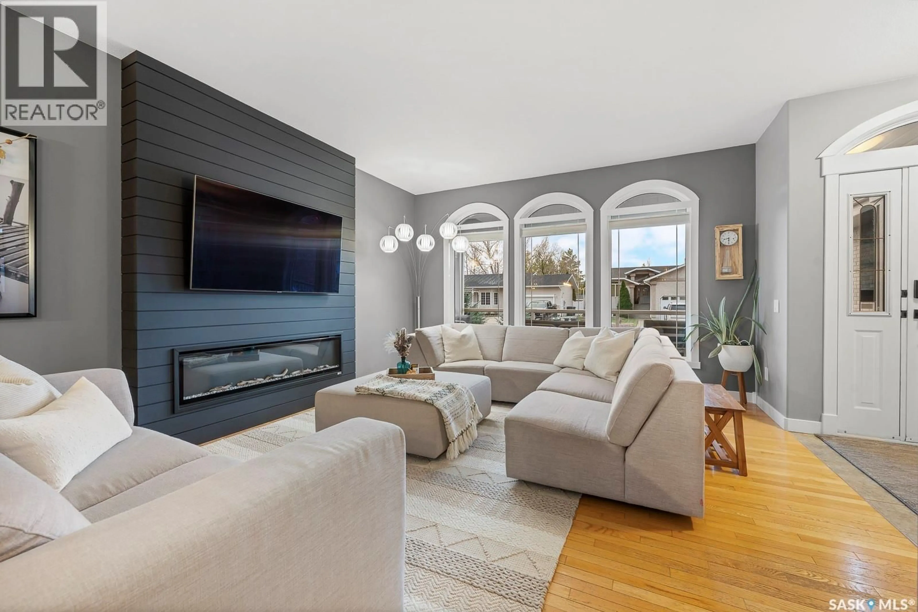 Living room with furniture, unknown for 513 MEADOW ROAD, Pilot Butte Saskatchewan S0G3Z0