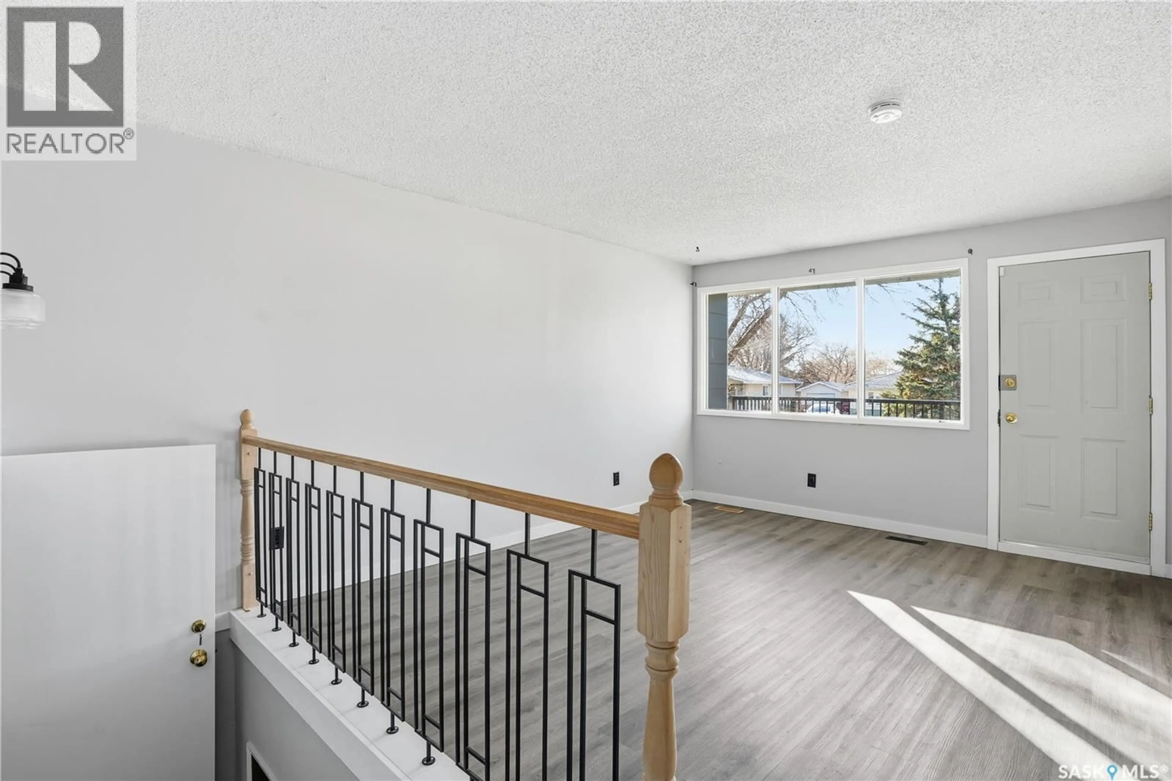 Unknown for 27 BROCKELBANK CRESCENT, Regina Saskatchewan S4R6J5