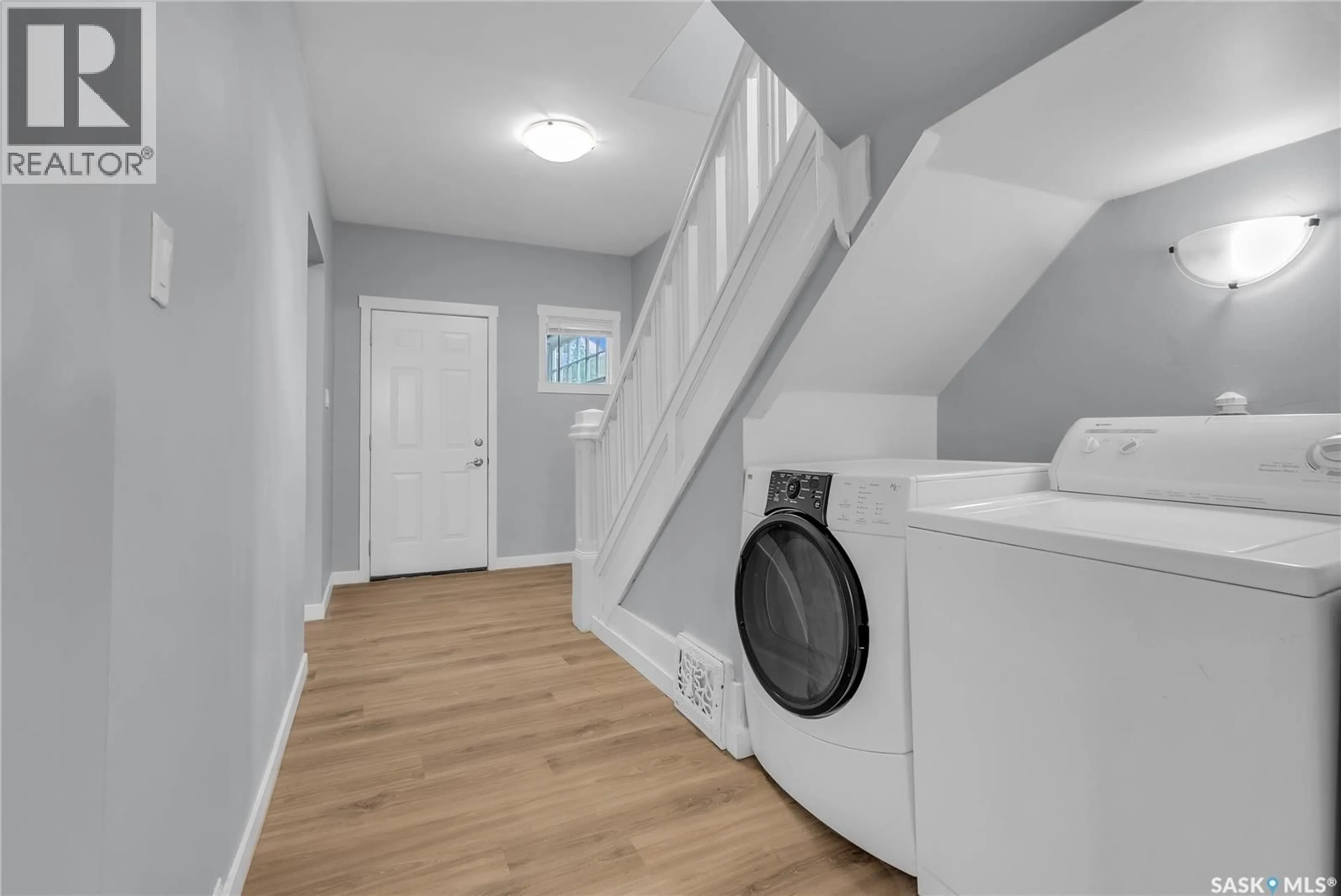 Laundry room for 112 27TH STREET, Saskatoon Saskatchewan S7L0J3