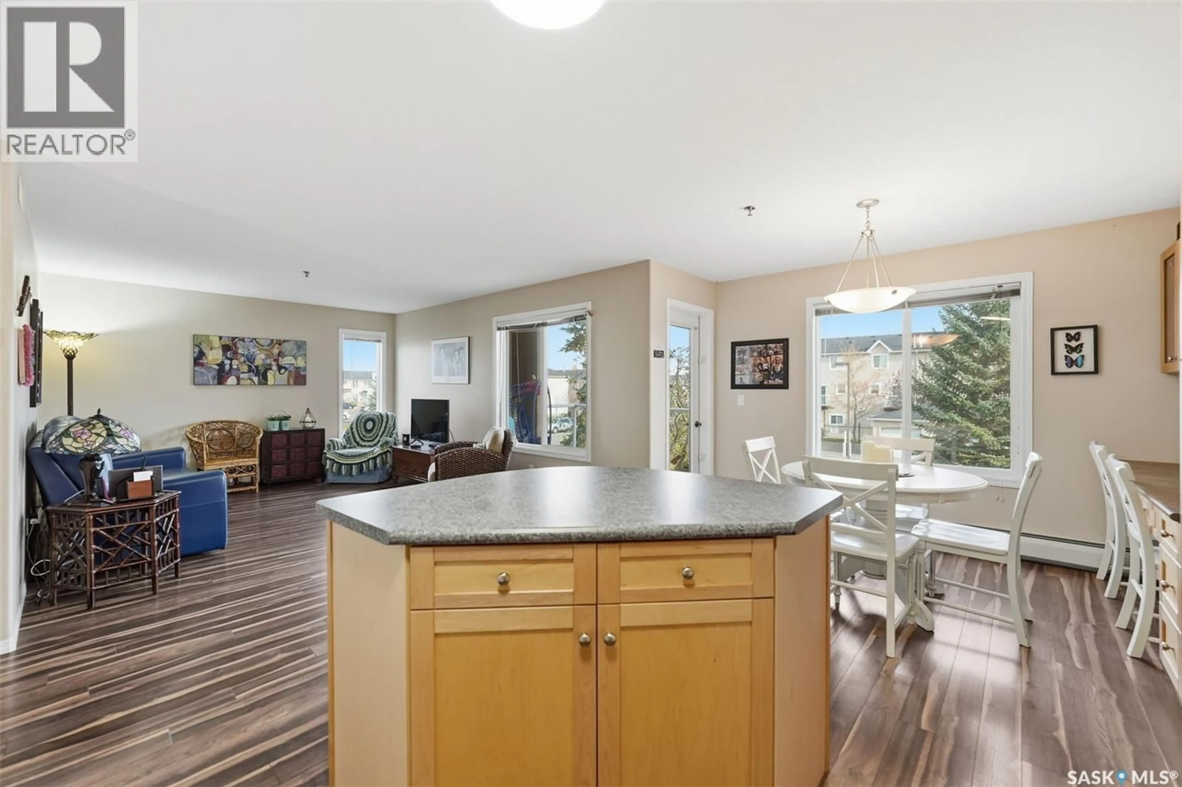 Open concept kitchen, unknown for 216 235 HEROLD TERRACE, Saskatoon Saskatchewan S7V1J2