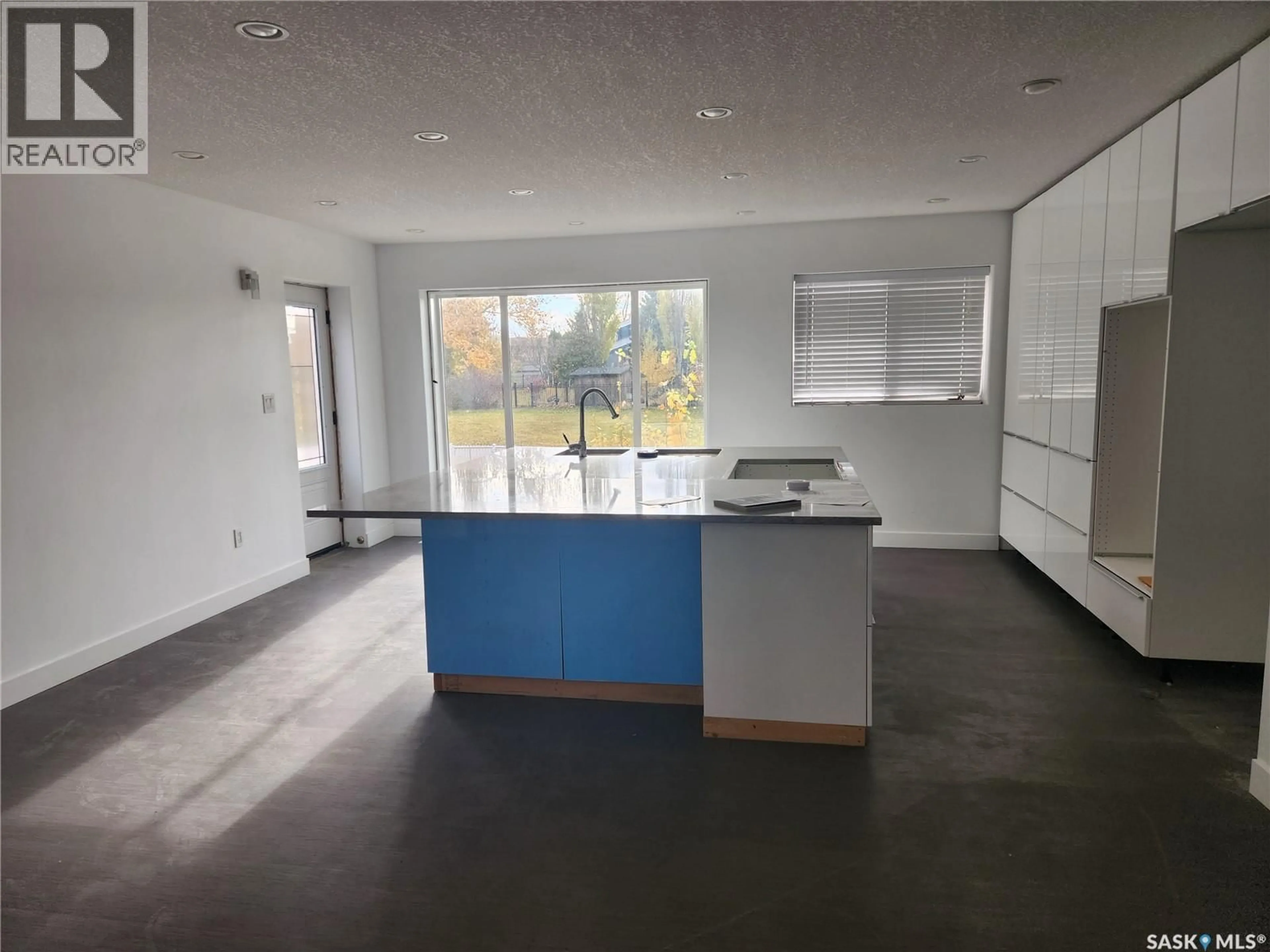 Open concept kitchen, unknown for 607 ADDIE CRESCENT, Saskatoon Saskatchewan S7N3K7