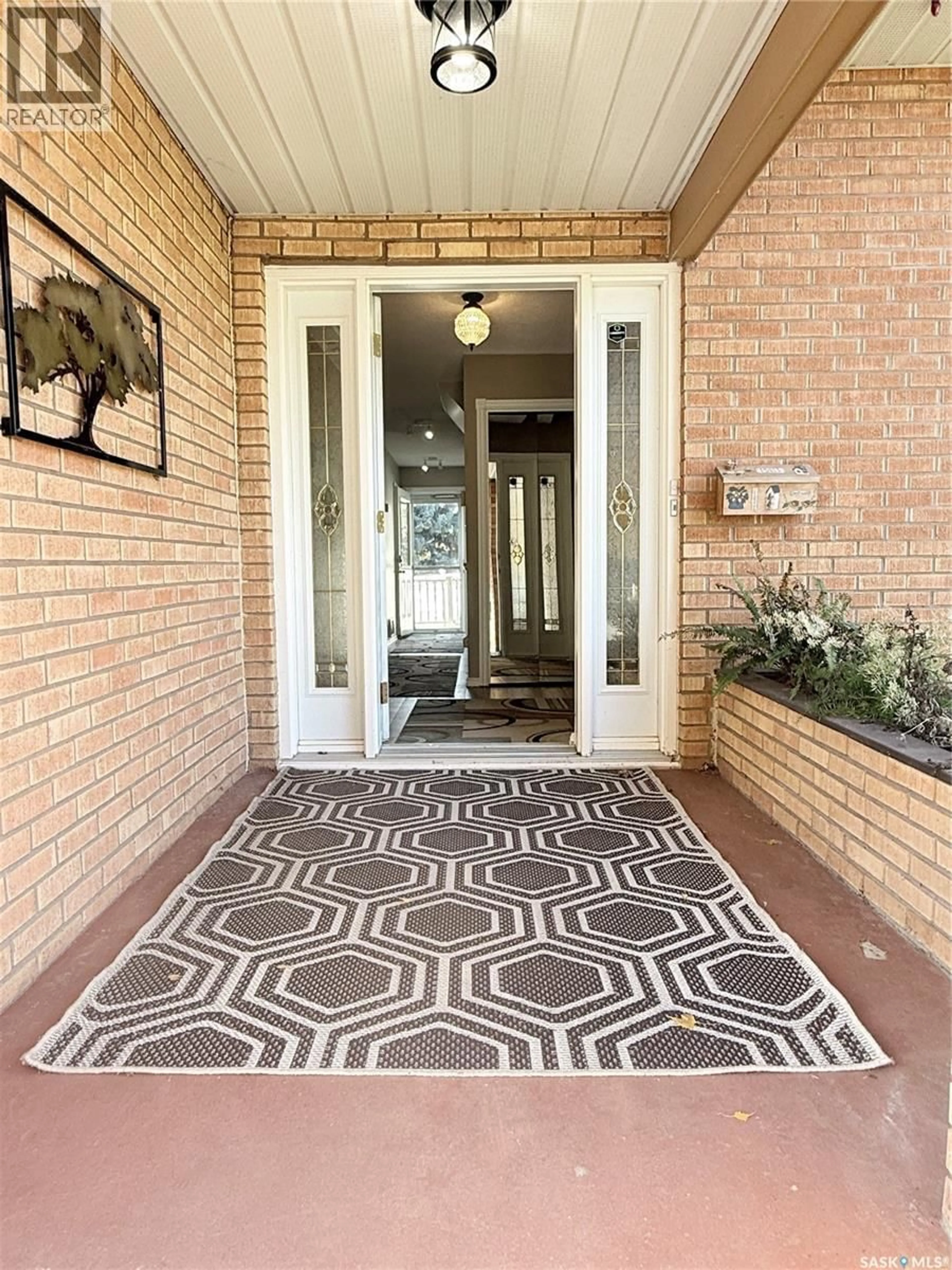 Indoor entryway for 505 9TH AVENUE, Melville Saskatchewan S0A2P0