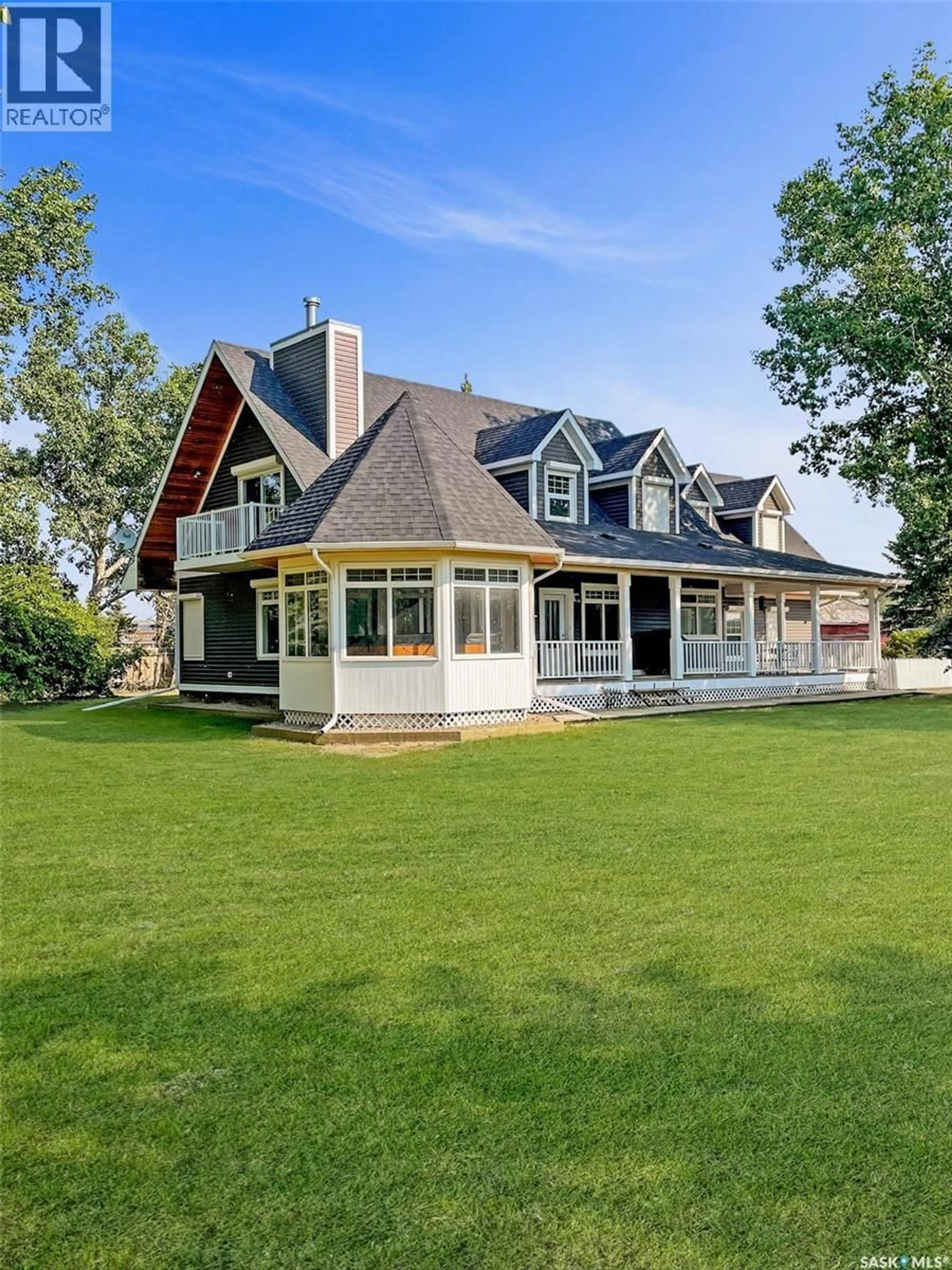 Home with vinyl exterior material, unknown for CITY OF SWIFT CURRENT ACREAGE, Swift Current Saskatchewan S9H5N1