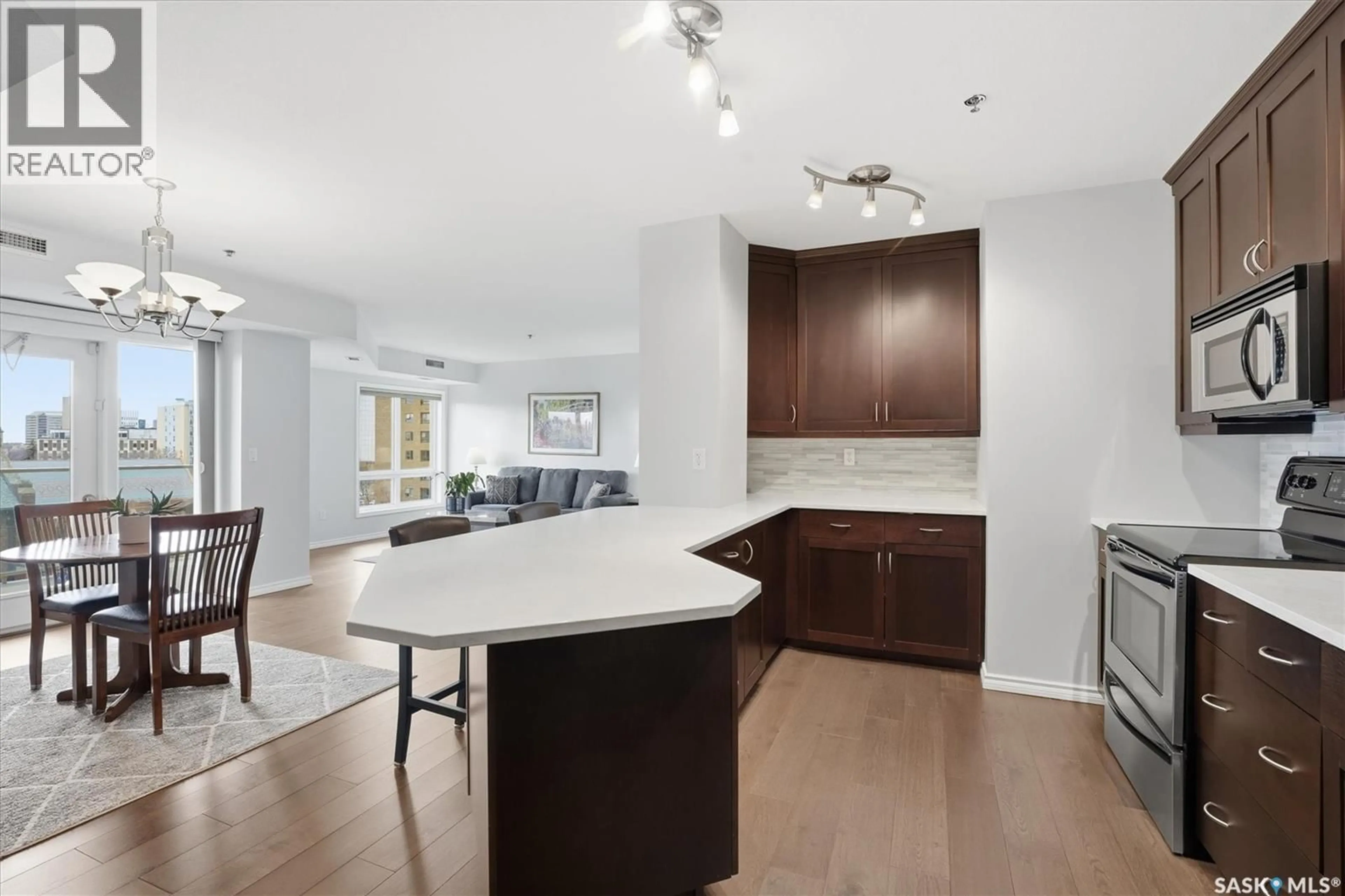 Open concept kitchen, unknown for 902 - 702 SPADINA CRESCENT, Saskatoon Saskatchewan S7K0G8