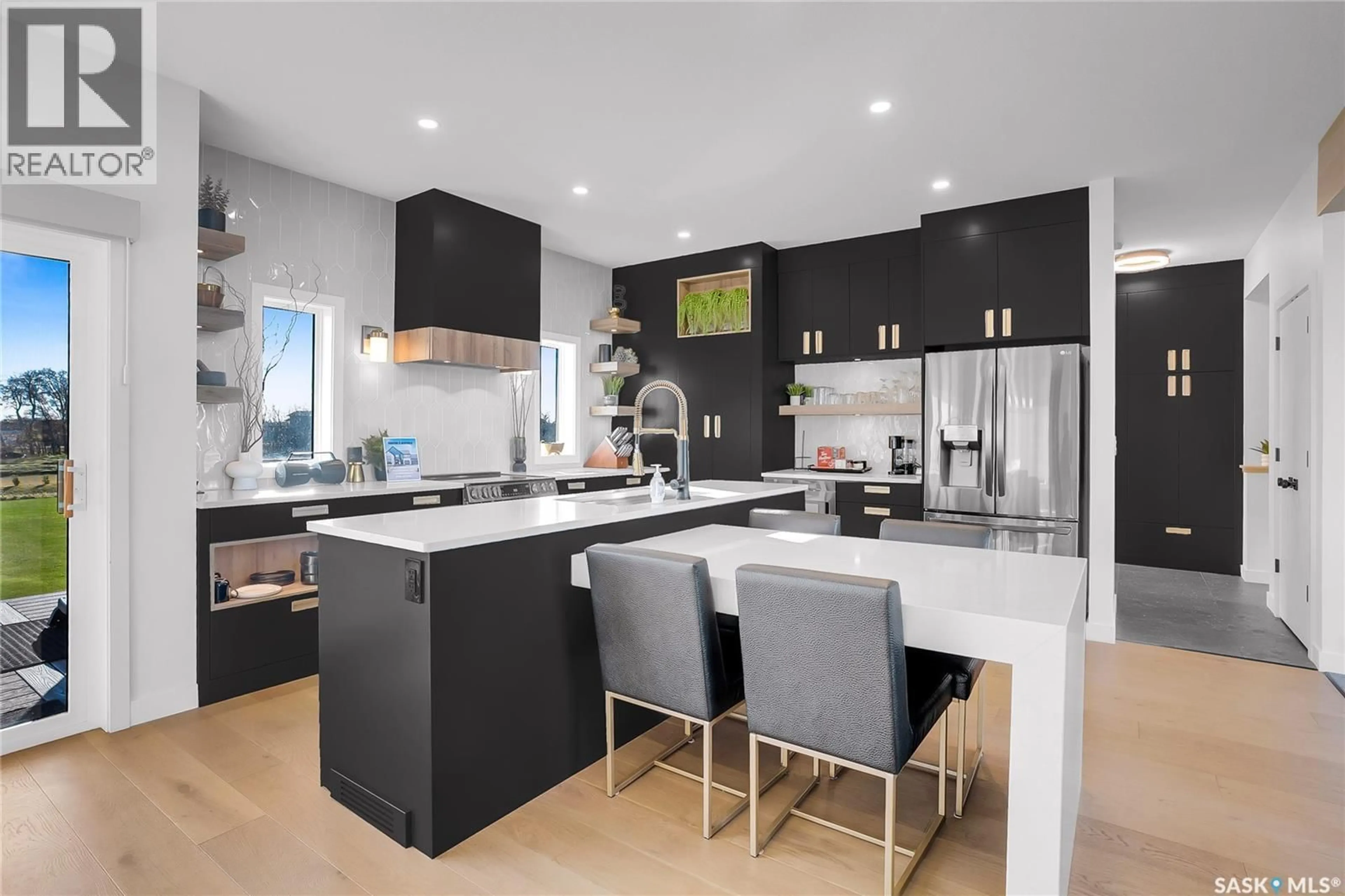 Contemporary kitchen, unknown for 351 EDGEMONT CRESCENT, Corman Park Rm No. 344 Saskatchewan S7T1A2