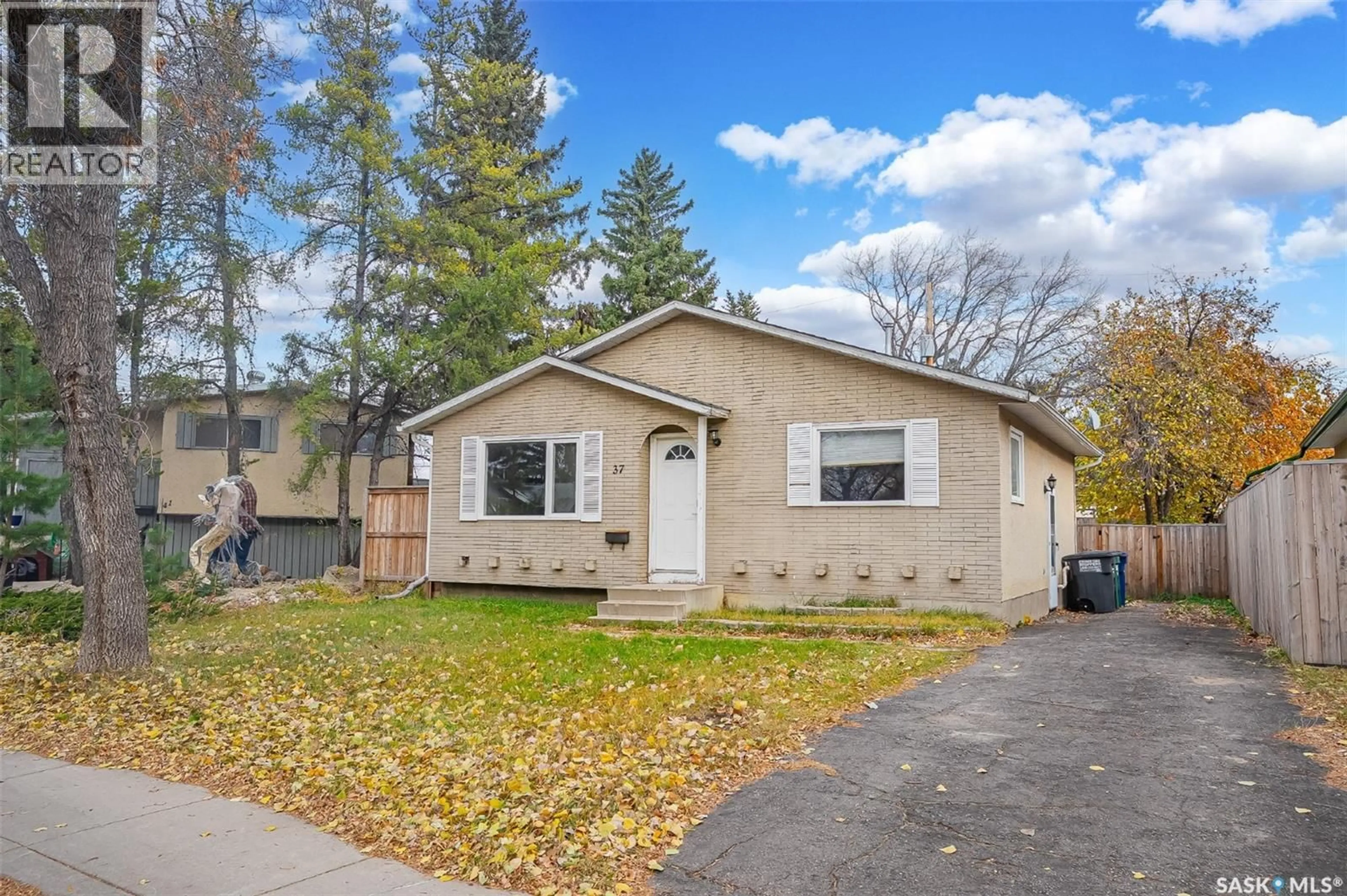 Home with vinyl exterior material, street for 37 RITA CRESCENT, Saskatoon Saskatchewan S7N2L4