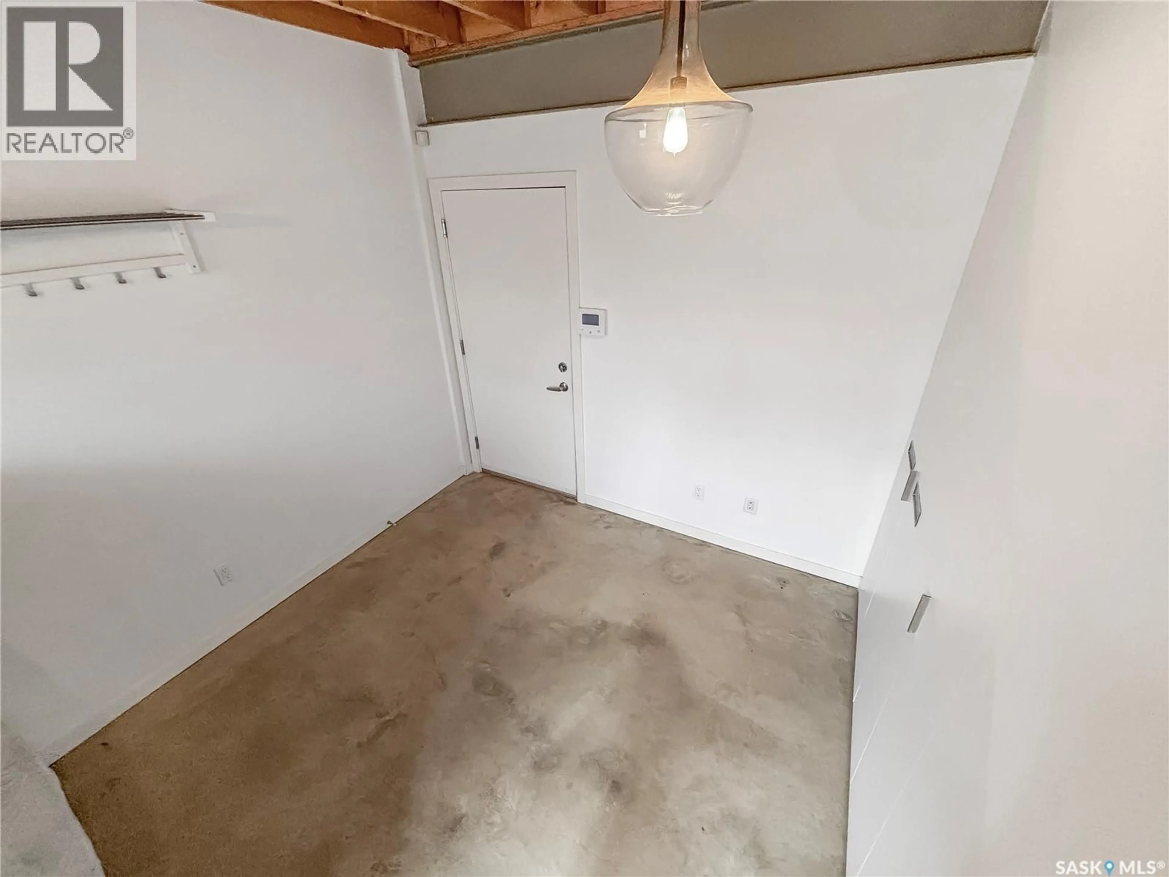 A pic of a room for S - 6 315 D AVENUE, Saskatoon Saskatchewan S7M1R2