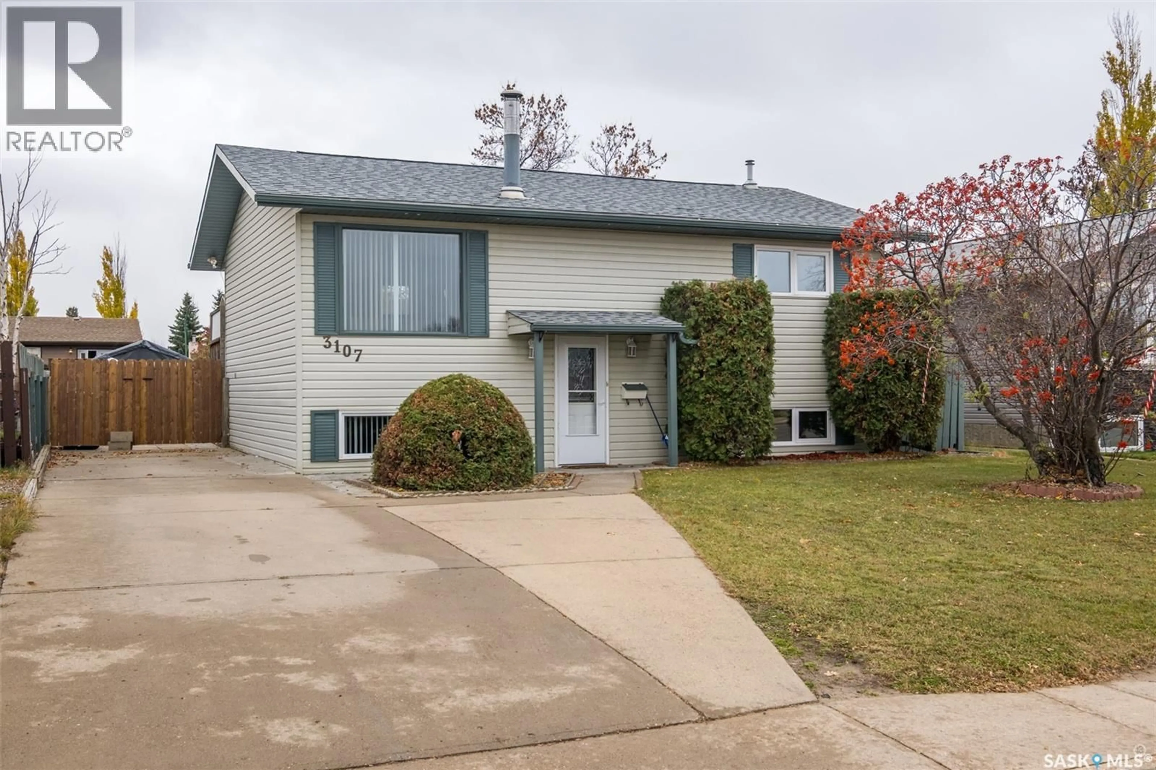 Home with vinyl exterior material, street for 3107 DUNN DRIVE, Prince Albert Saskatchewan S6V6Y6