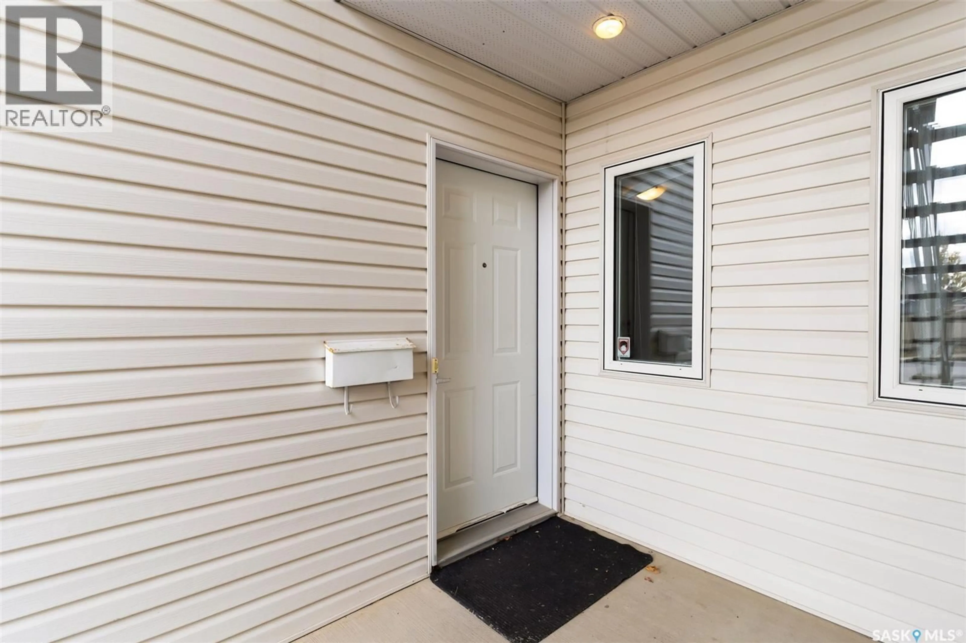 Unknown for 3918 7TH AVENUE, Regina Saskatchewan S4N7L9