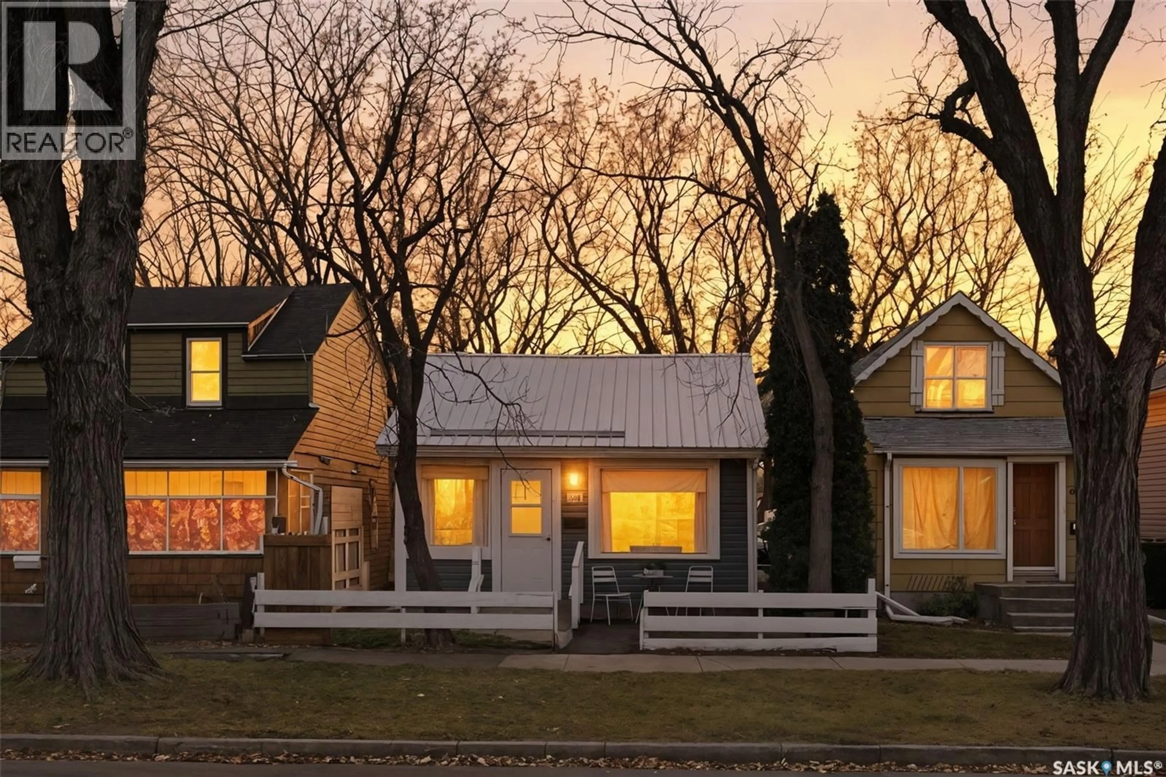 Unknown for 821 G AVENUE, Saskatoon Saskatchewan S7L1Z6