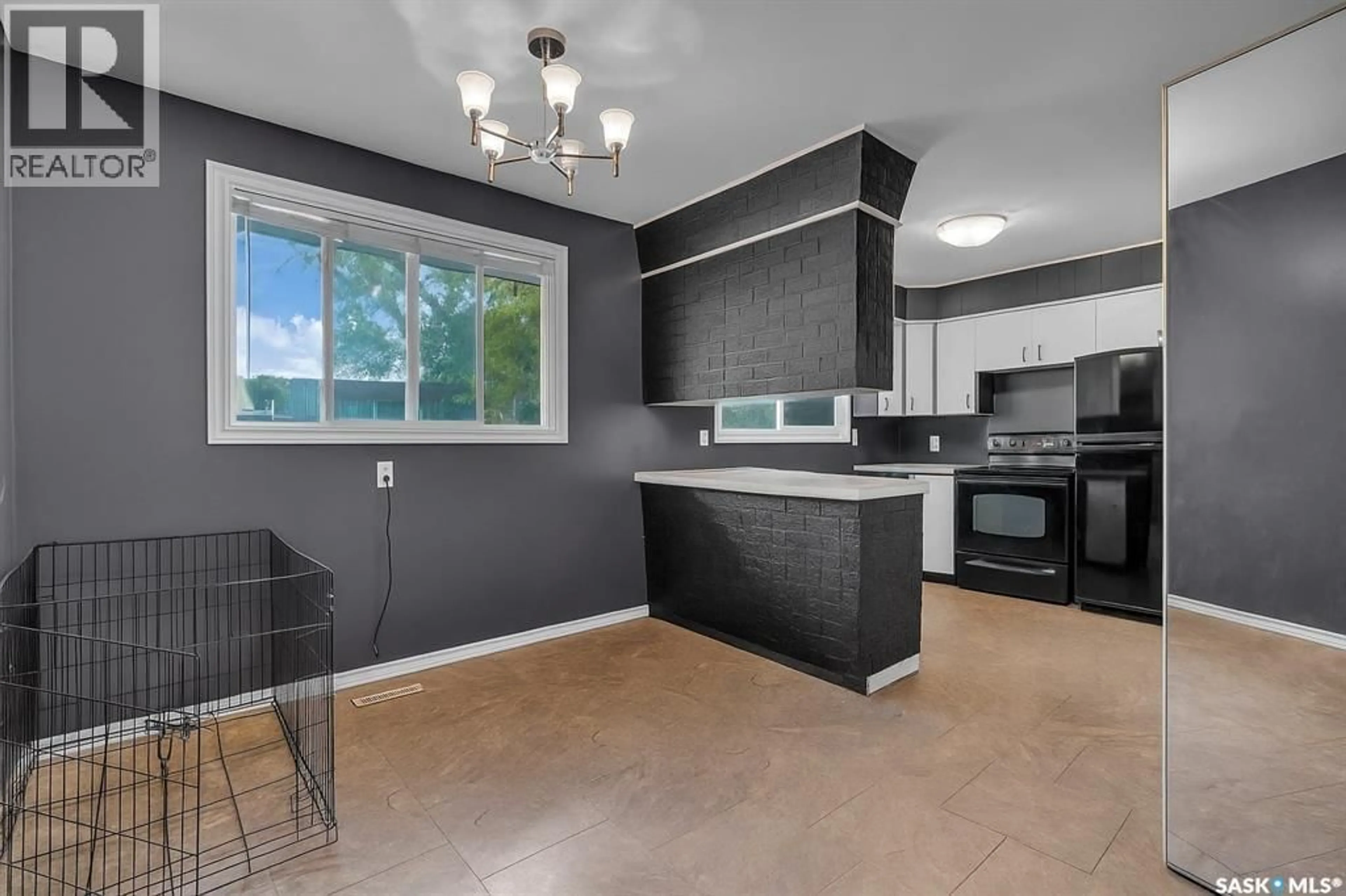 Open concept kitchen, unknown for 1755 9TH AVENUE, Regina Saskatchewan S4N4L7