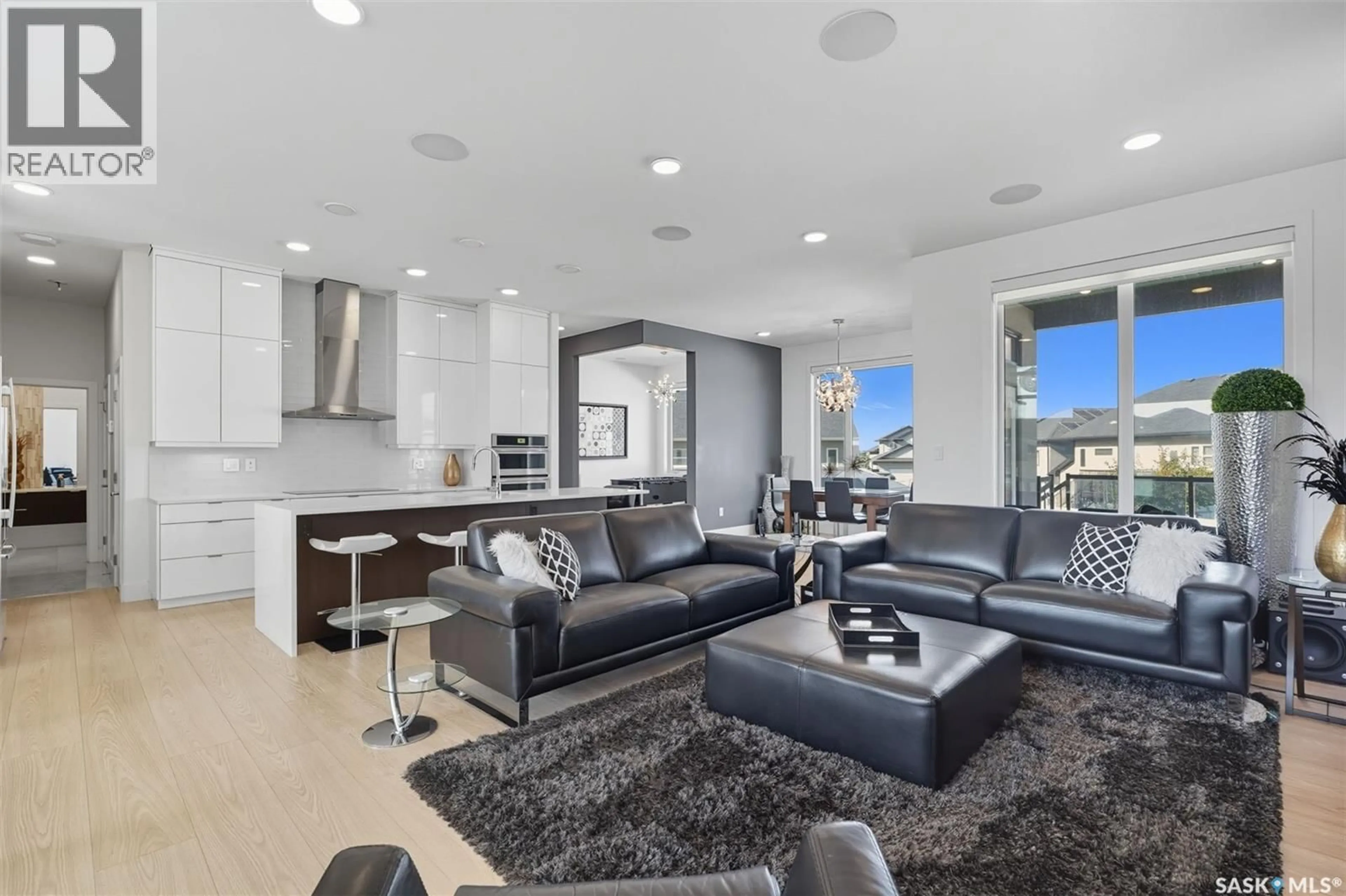 Living room with furniture, unknown for 125 GILLIES BAY, Saskatoon Saskatchewan S7V0A7