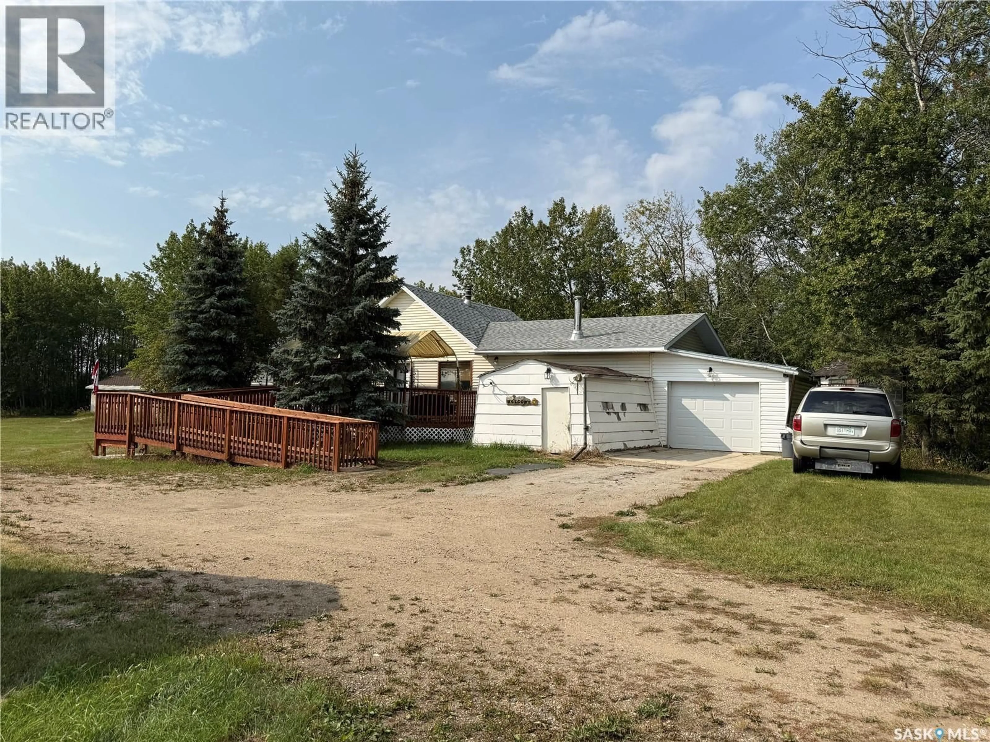 A pic from outside/outdoor area/front of a property/back of a property/a pic from drone, street for 20264 HWY 3 ACREAGE, Spiritwood Rm No. 496 Saskatchewan S0J2M0