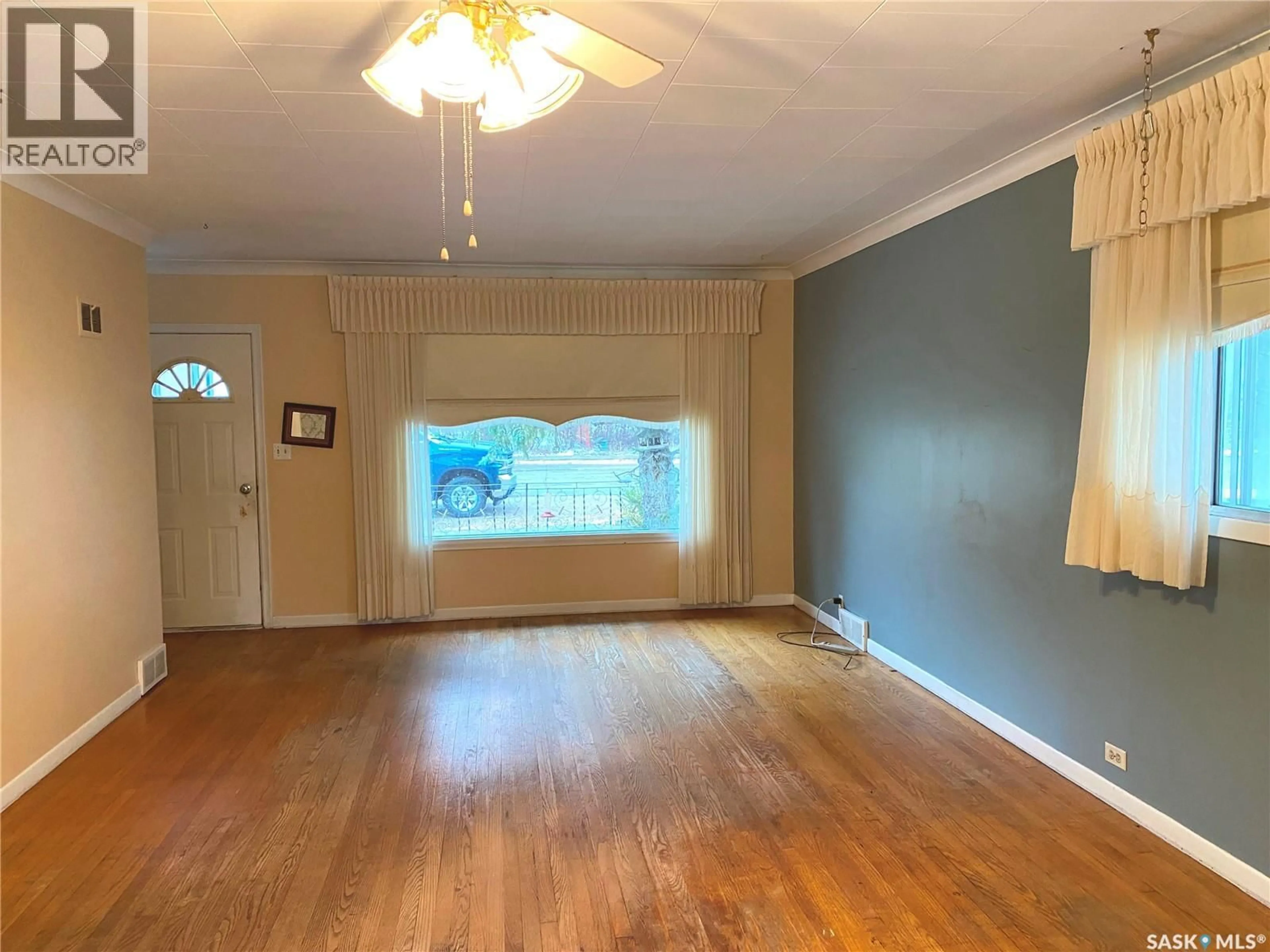 A pic of a room for 206 WATSON STREET, Lipton Saskatchewan S0G3B0