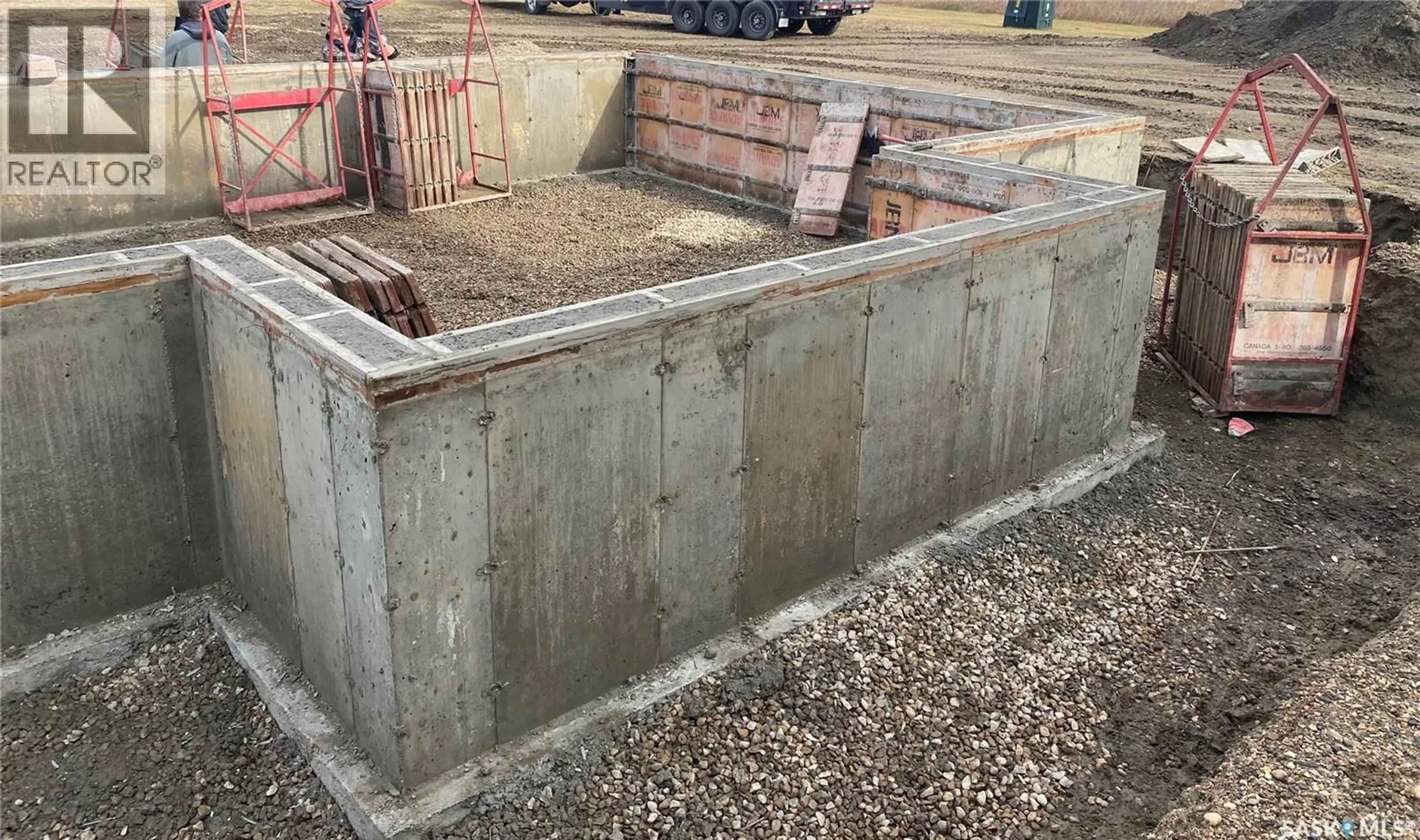 Patio, building for 13 CLEMENT ROAD, Lanigan Saskatchewan S0K2M0