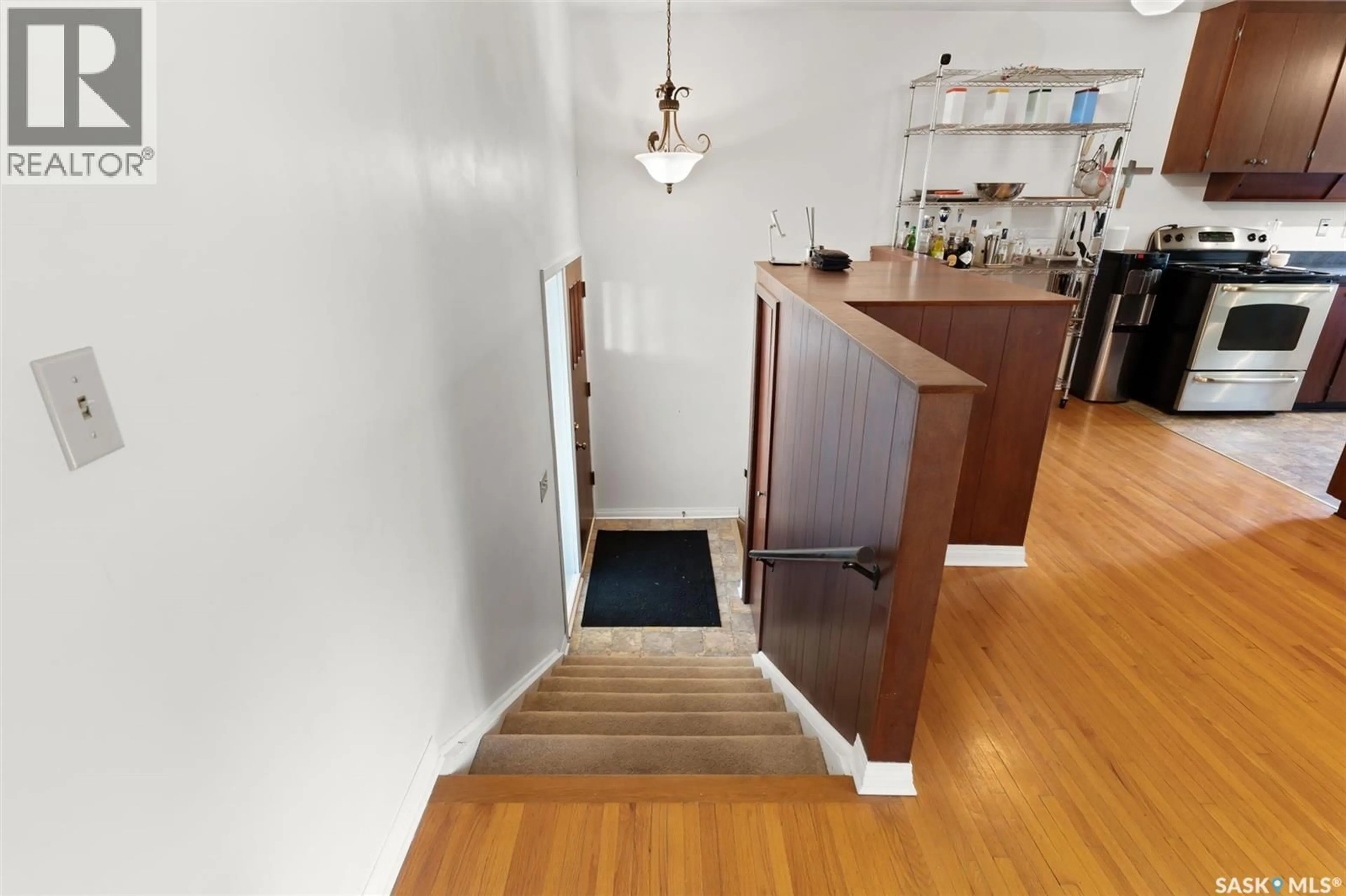 Indoor entryway for 3819 GARNET STREET, Regina Saskatchewan S4S2K5