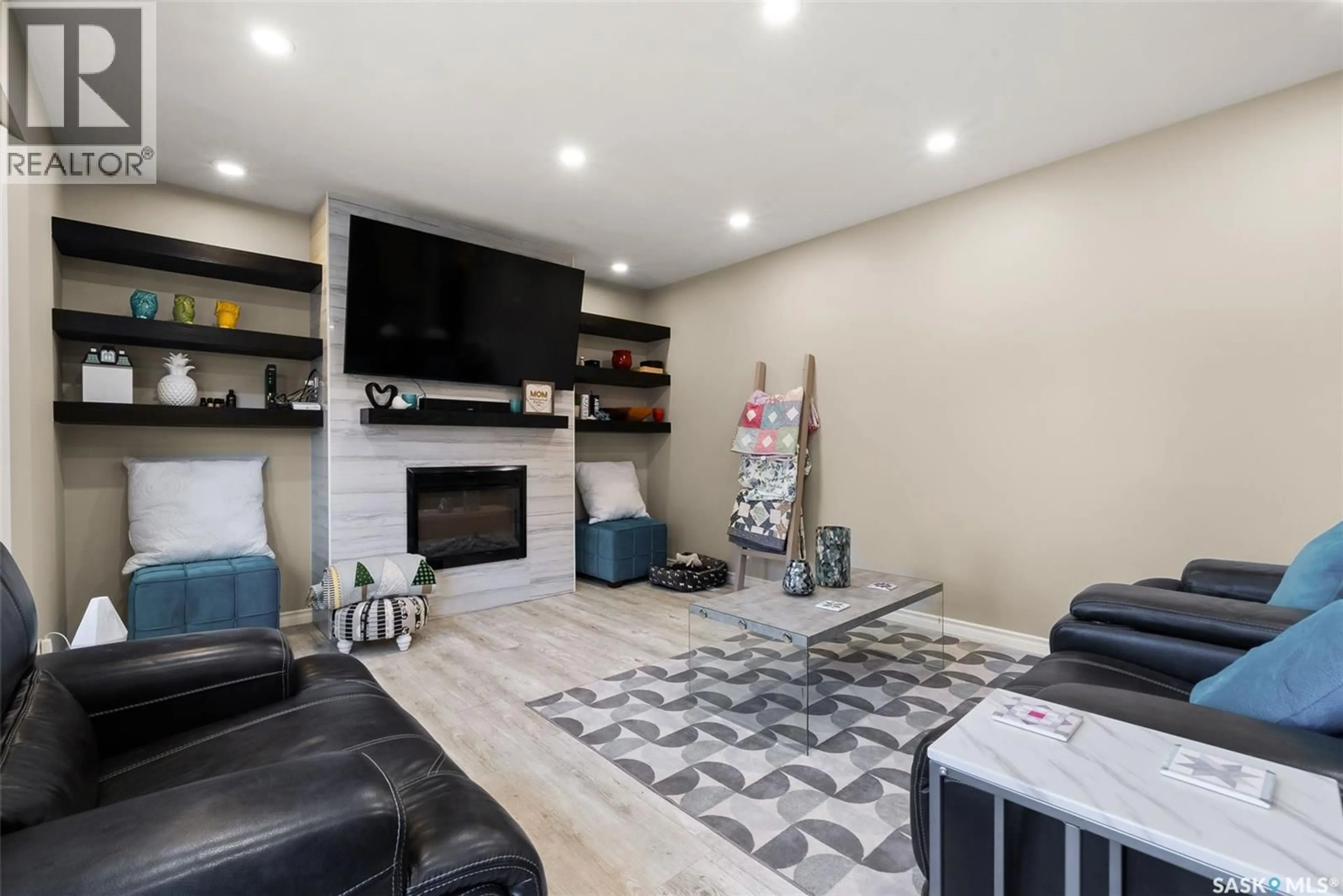 Living room with furniture, unknown for 421 2ND AVENUE, Odessa Saskatchewan S0G3S0