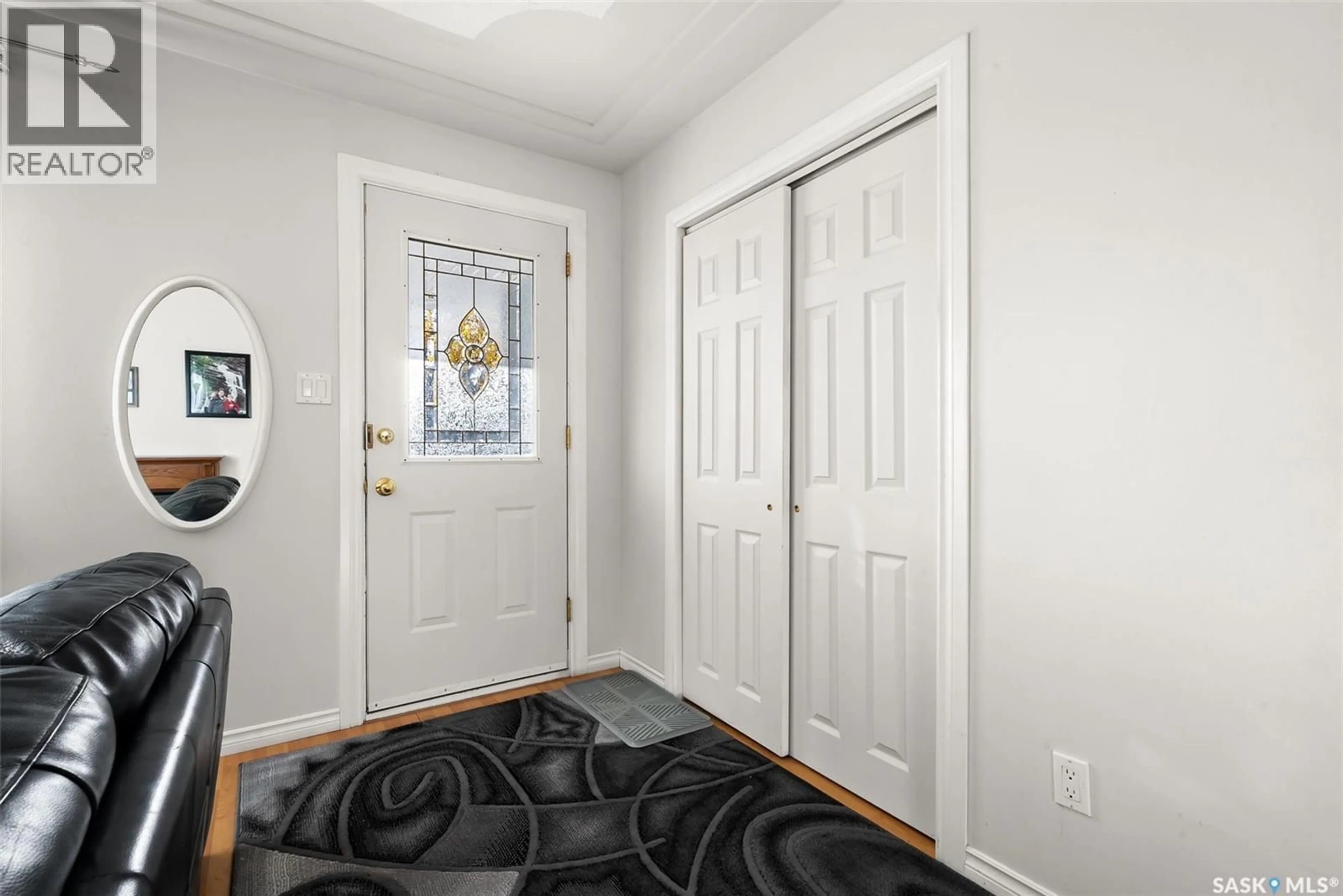 Indoor entryway for 19 JOHNSTONE STREET, Regina Saskatchewan S4R4R3