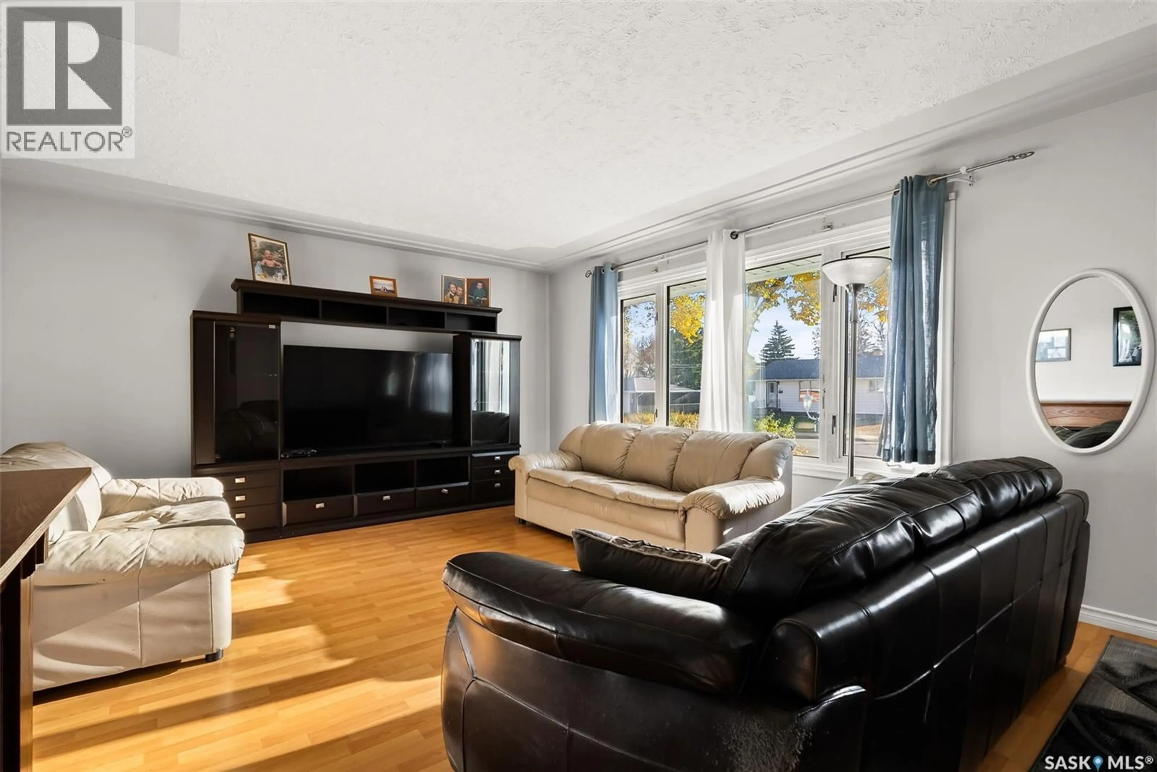 Living room with furniture, unknown for 19 JOHNSTONE STREET, Regina Saskatchewan S4R4R3