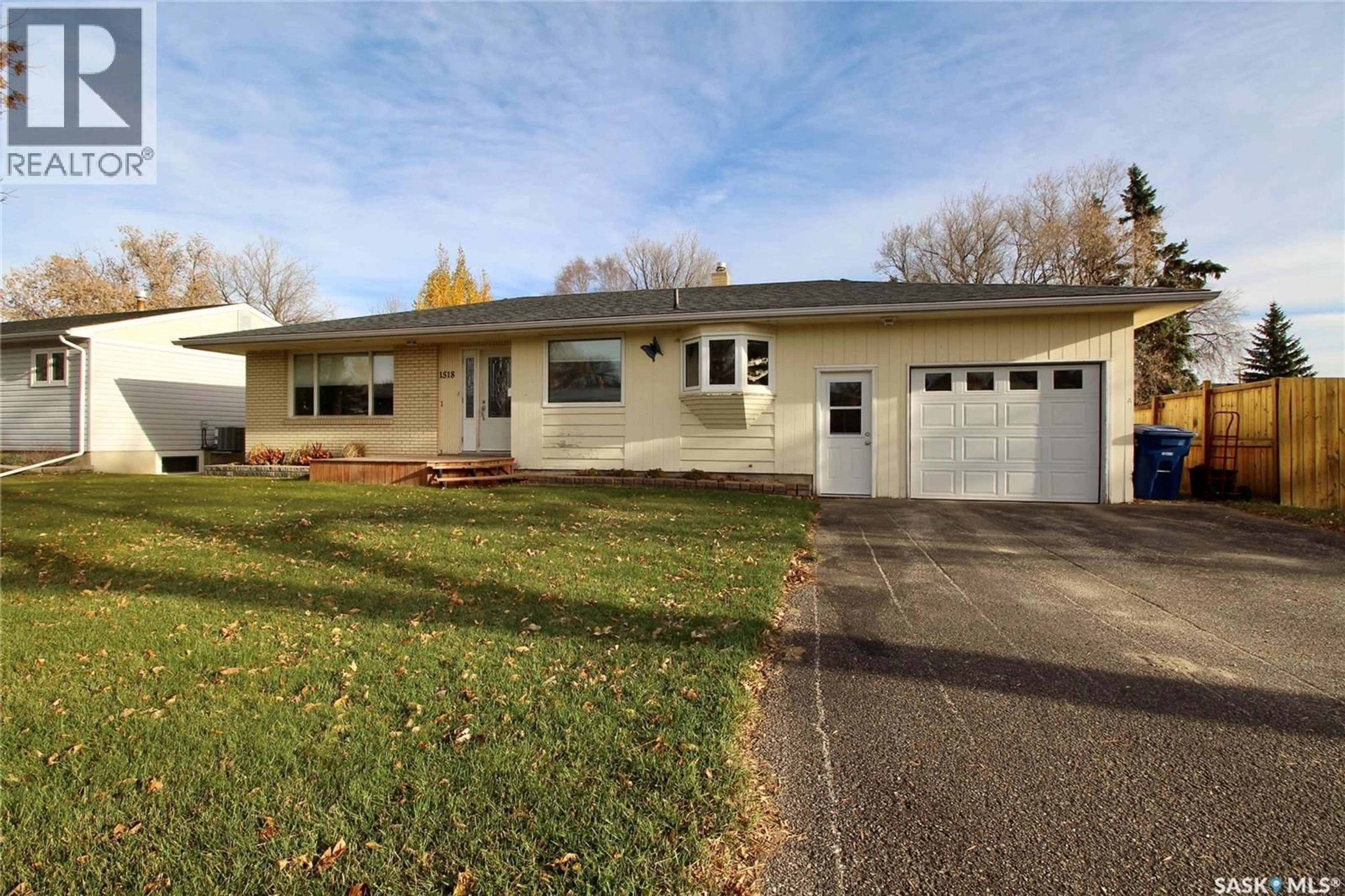 Home with vinyl exterior material, street for 1518 CHESTNUT DRIVE, Moosomin Saskatchewan S0G3N0