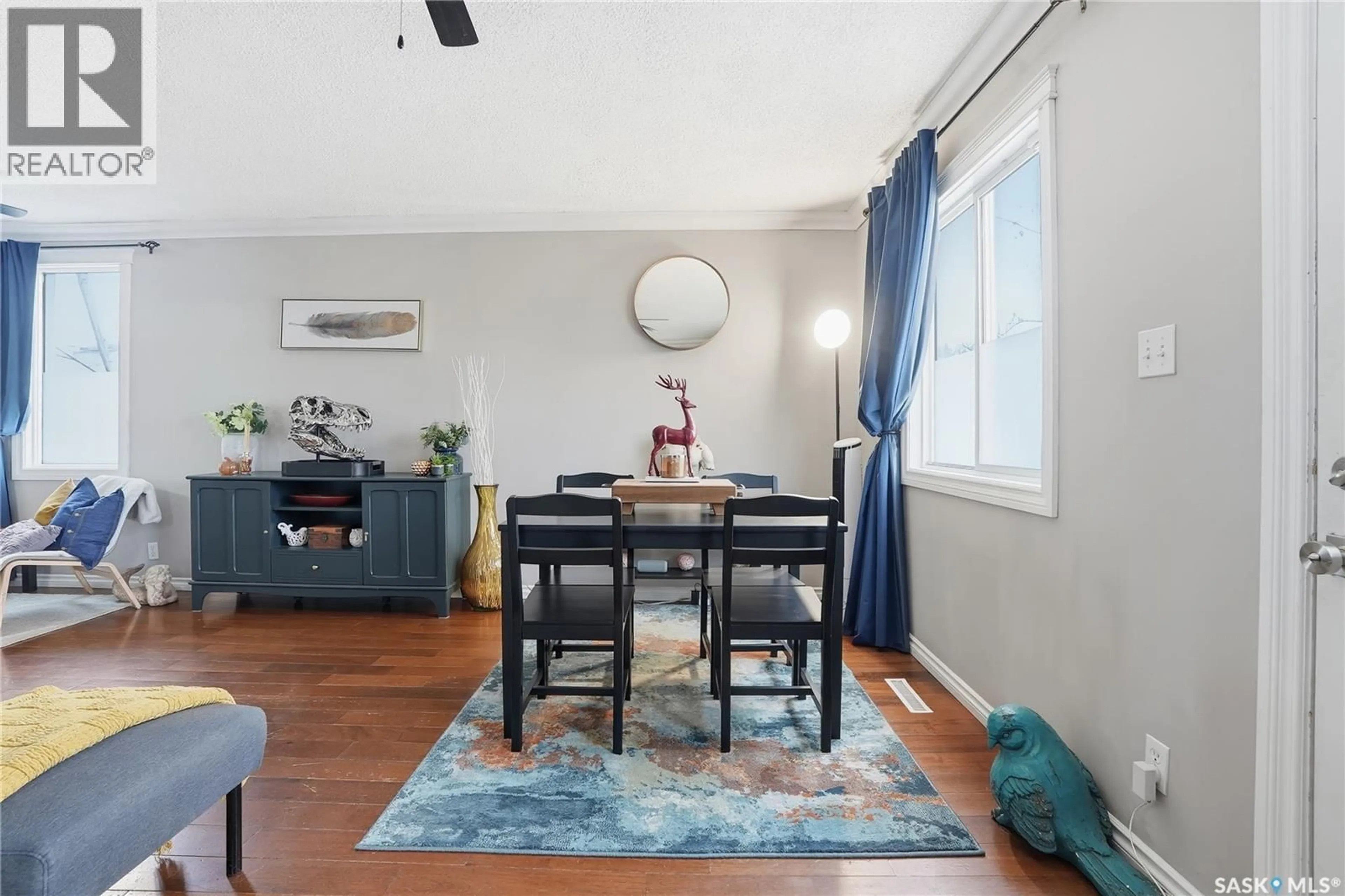 Dining room, wood/laminate floor for 341 V AVENUE, Saskatoon Saskatchewan S7M3E4