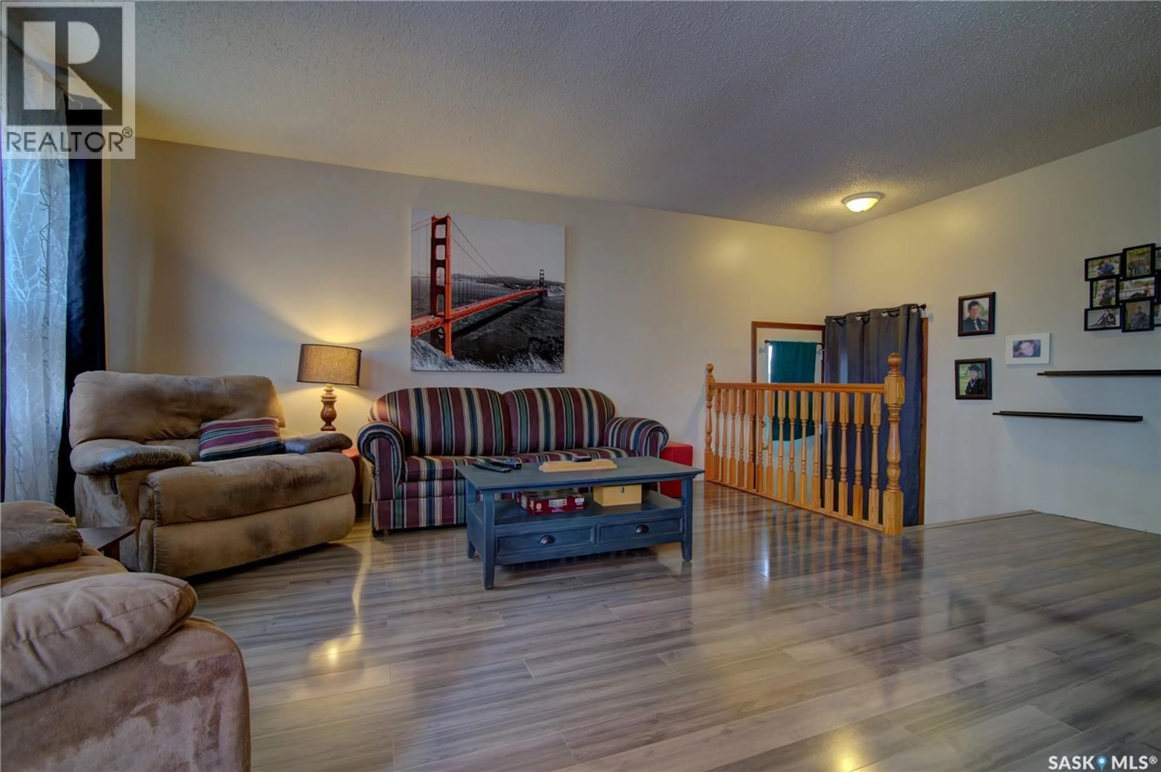 Living room with furniture, unknown for 87 CARTER CRESCENT, Regina Saskatchewan S4X2C8