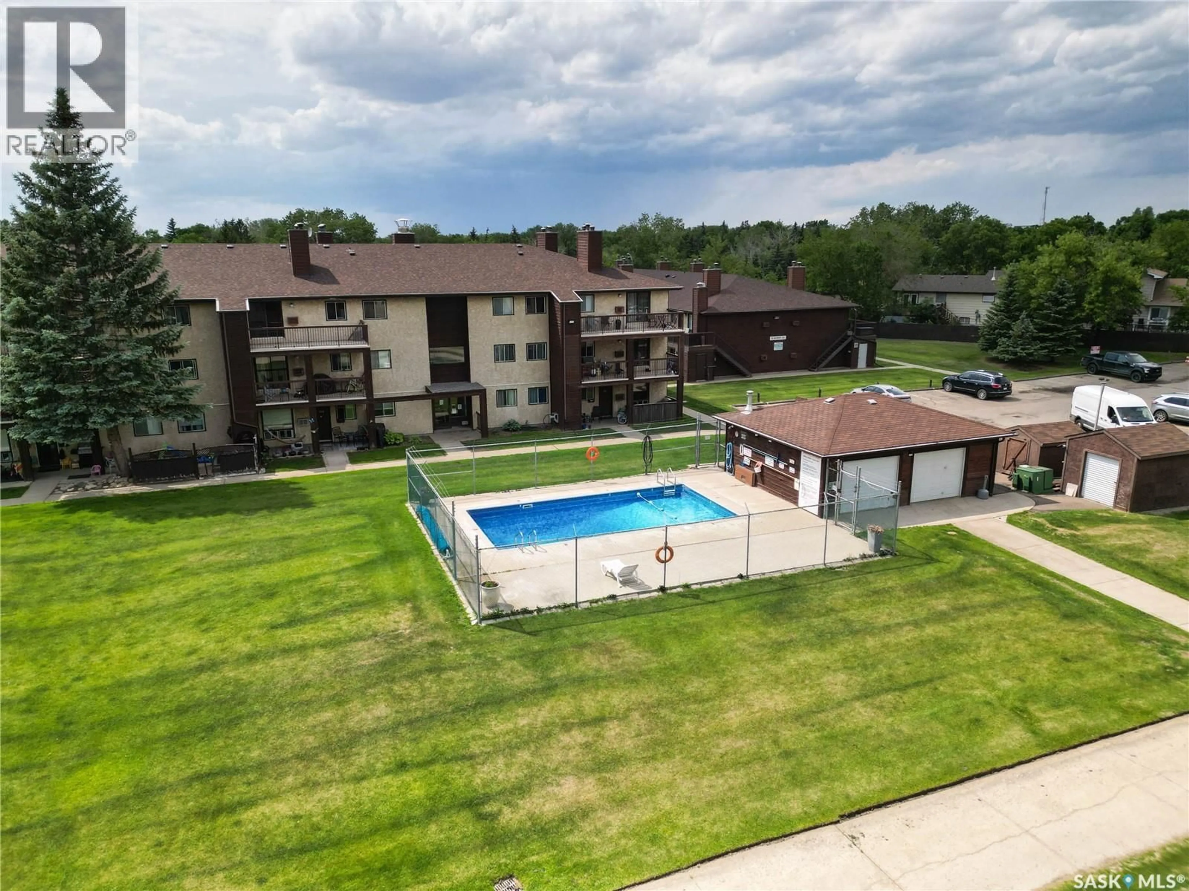 A pic from outside/outdoor area/front of a property/back of a property/a pic from drone, water/lake/river/ocean view for 51 - 303 RODENBUSH DRIVE, Regina Saskatchewan S4R8C7