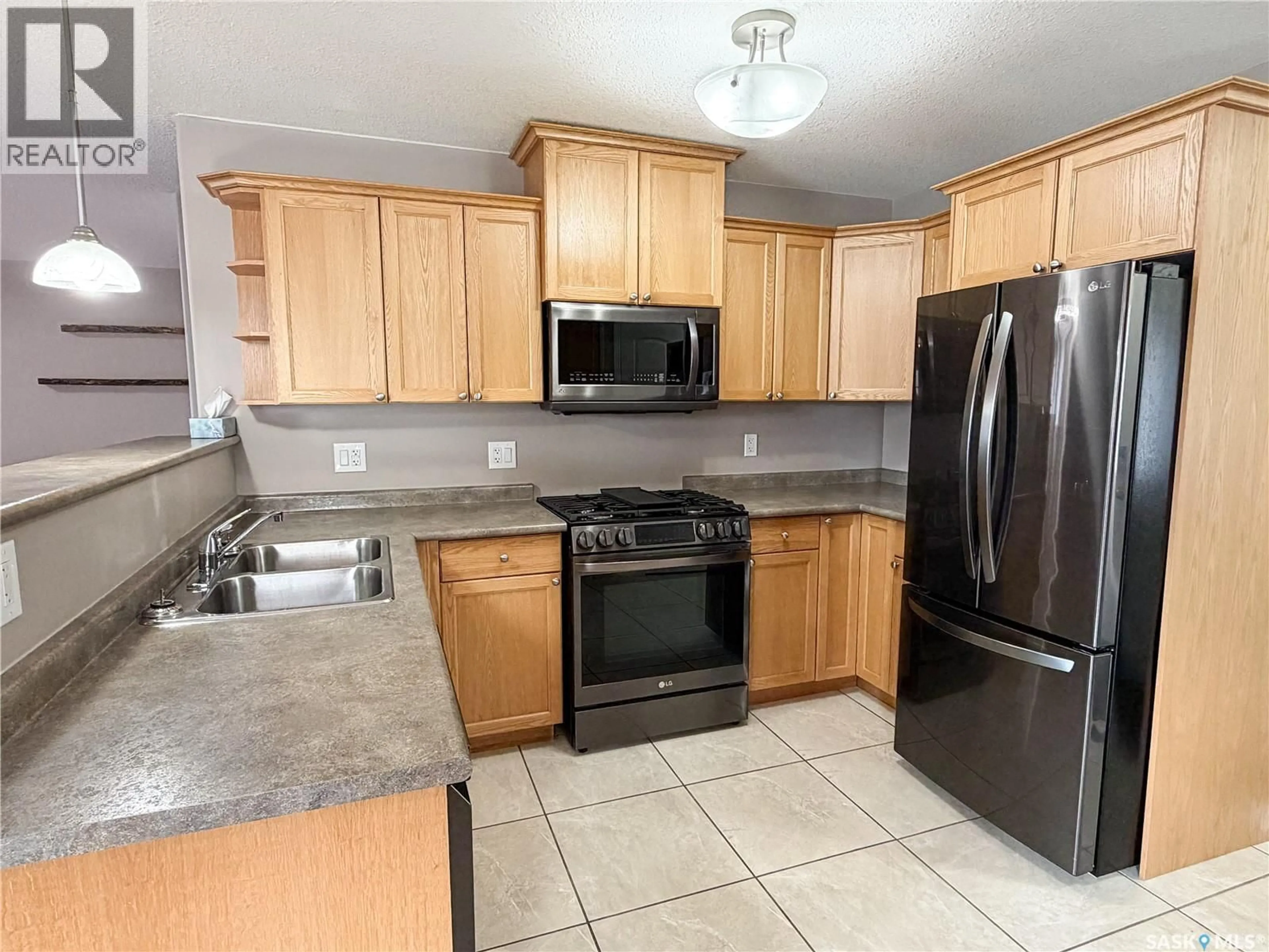 Standard kitchen, unknown for 7 FAIRWAY COURT, Meadow Lake Saskatchewan S9X1Z9