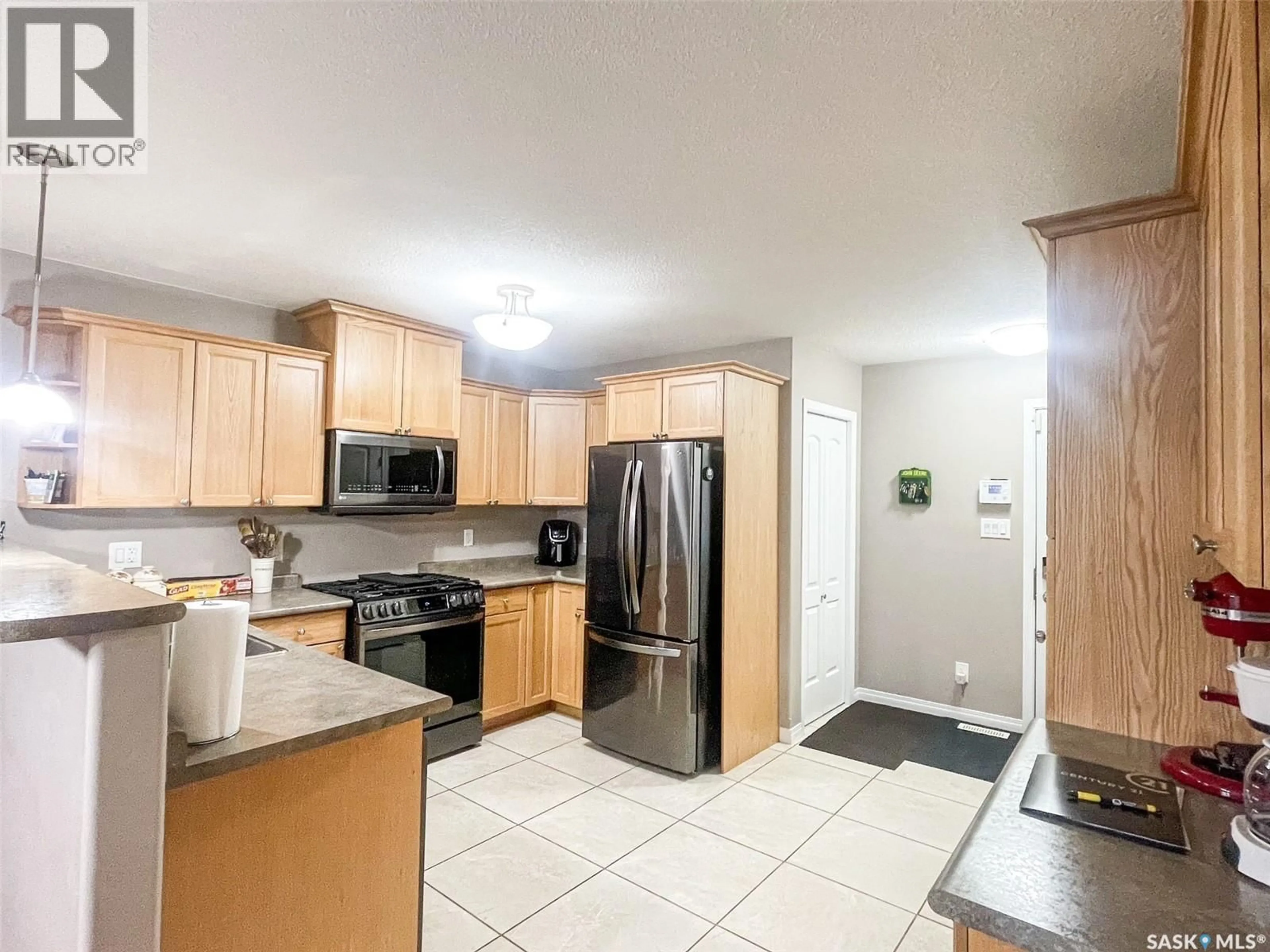 Standard kitchen, unknown for 7 FAIRWAY COURT, Meadow Lake Saskatchewan S9X1Z9