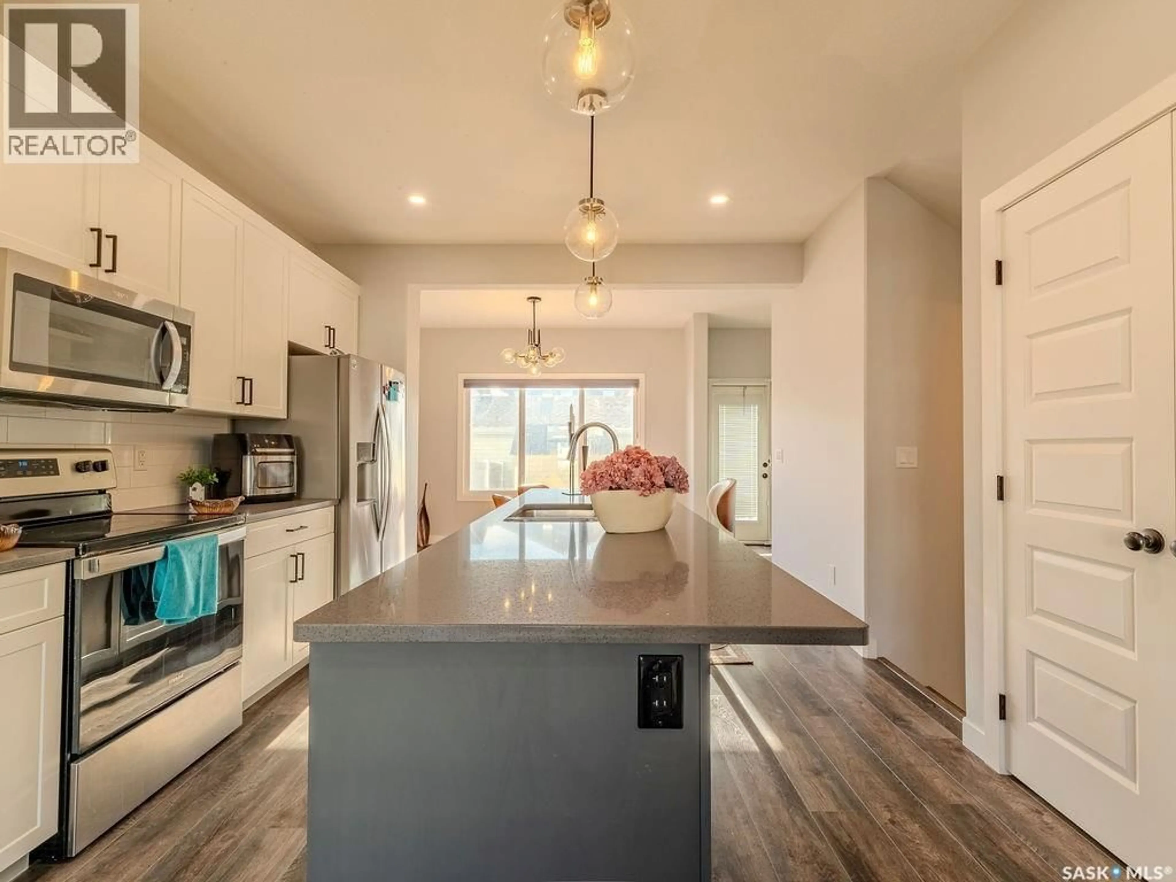 Open concept kitchen, unknown for 306 BRIGHTON BOULEVARD, Saskatoon Saskatchewan S7V0V8