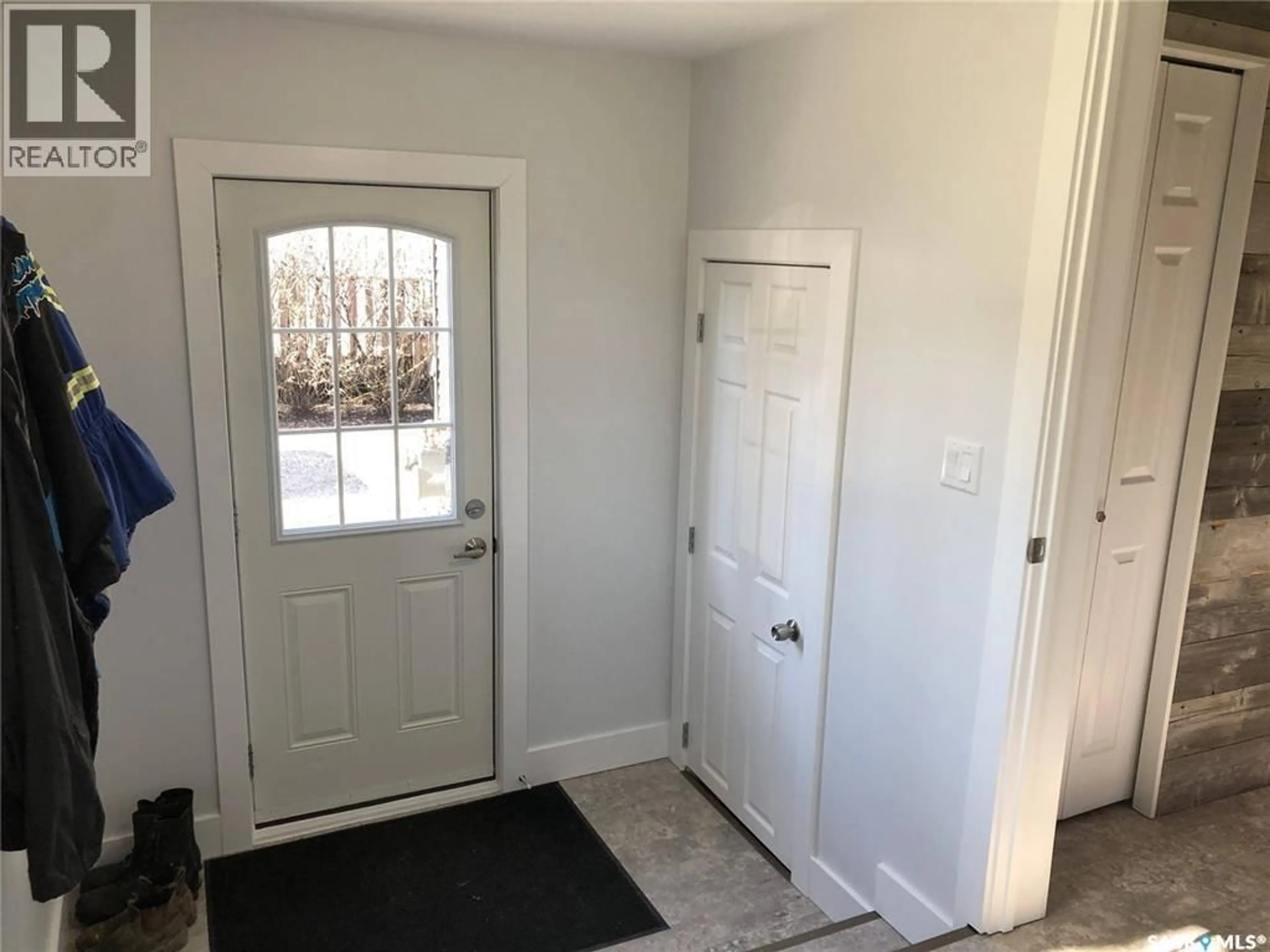 Indoor entryway for 311 7TH STREET, Wynyard Saskatchewan S0A4T0