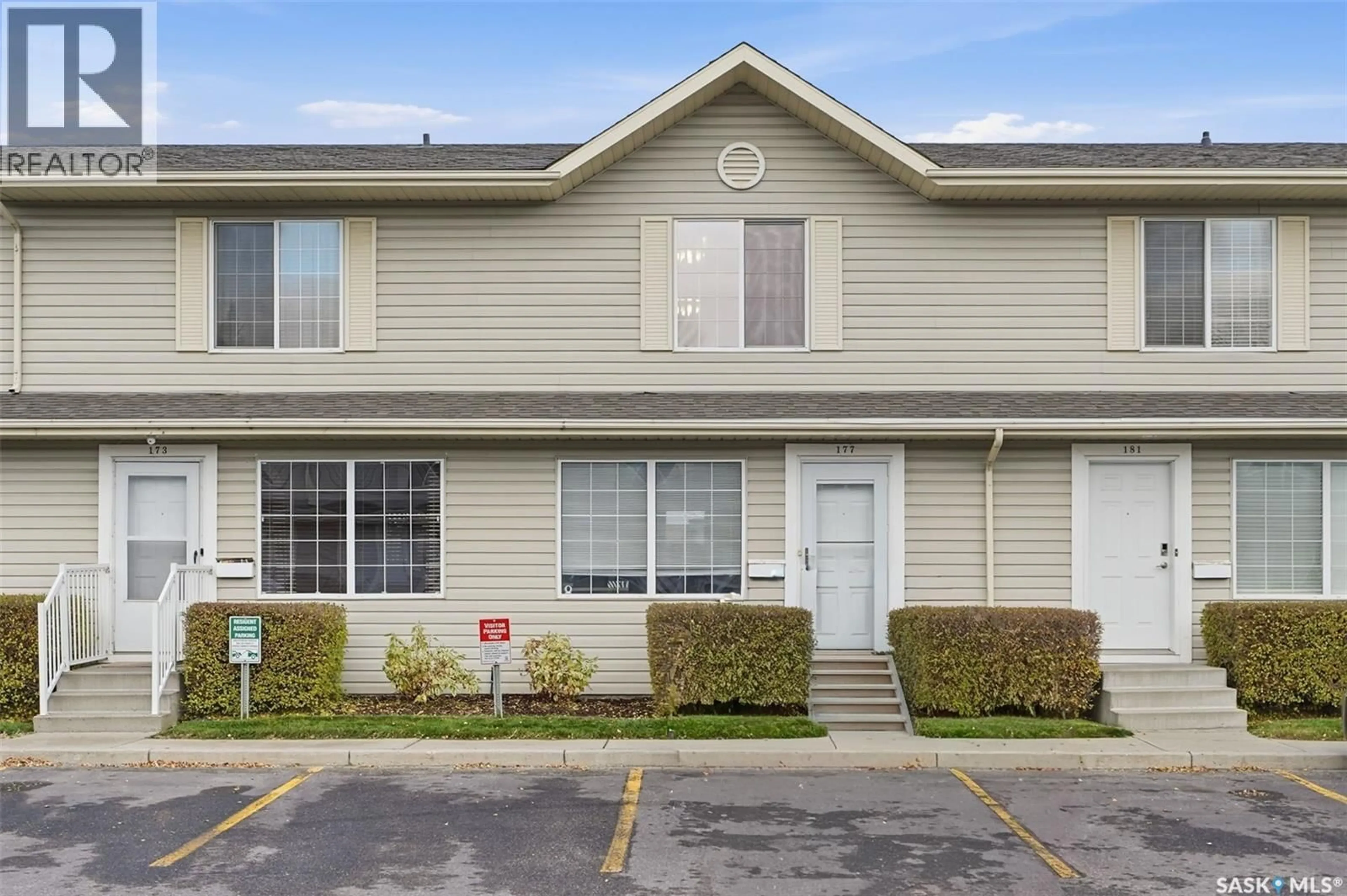 Home with vinyl exterior material, street for 815 - 177 KRISTJANSON ROAD, Saskatoon Saskatchewan S7S1M6