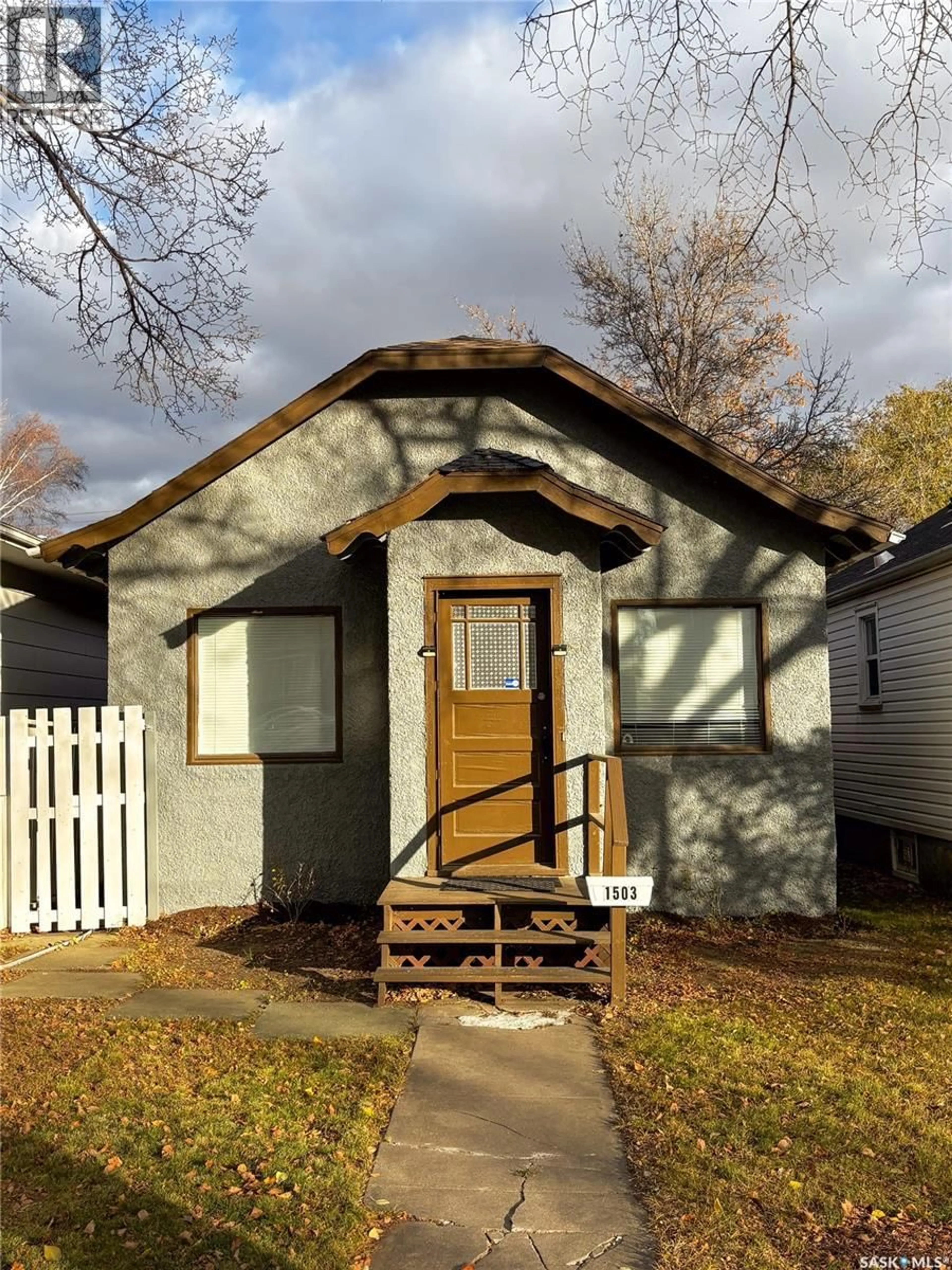 Home with vinyl exterior material, street for 1503 BROADWAY AVENUE, Saskatoon Saskatchewan S7H2B1