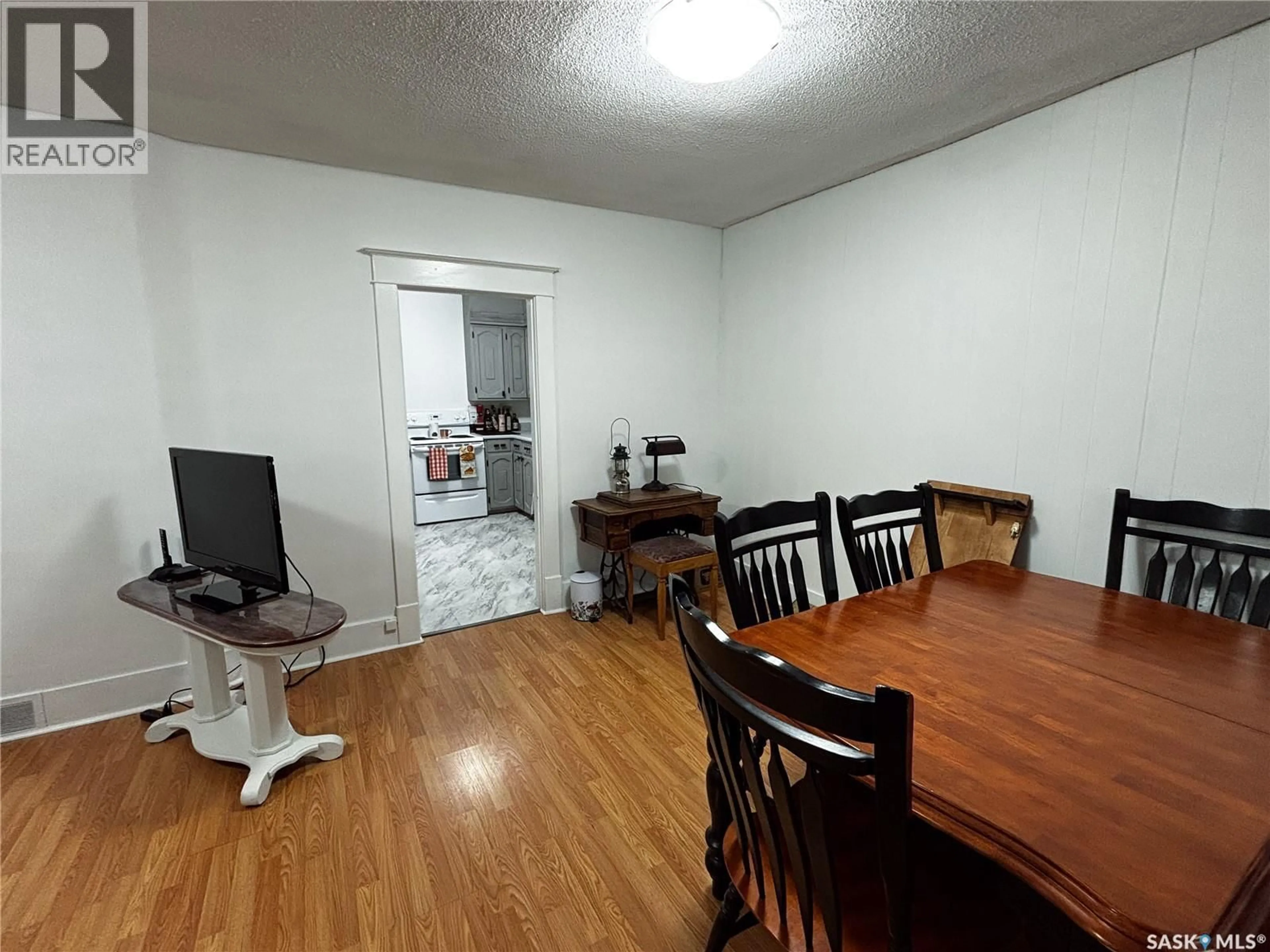 A pic of a room for 1503 BROADWAY AVENUE, Saskatoon Saskatchewan S7H2B1
