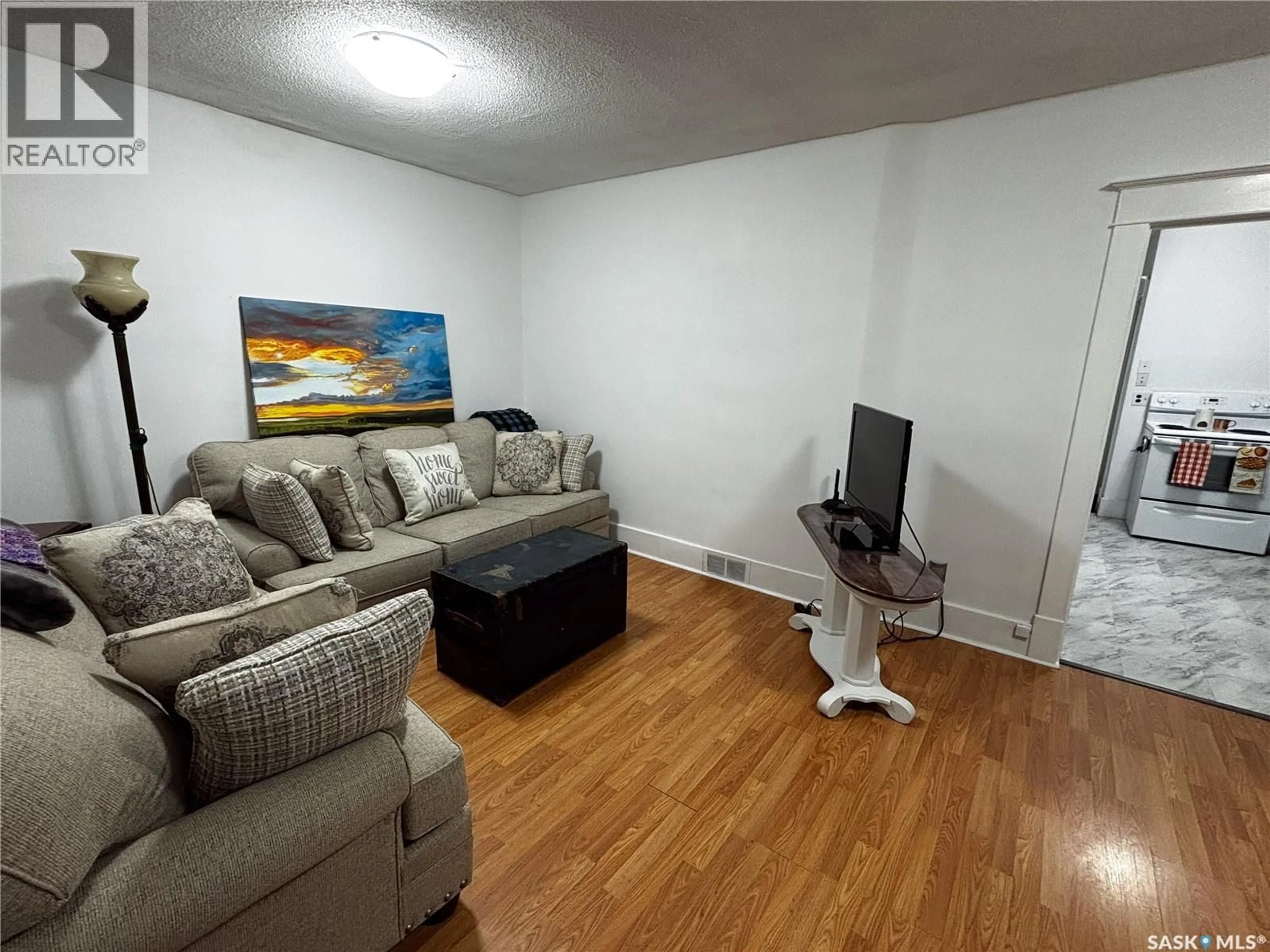 Living room with furniture, unknown for 1503 BROADWAY AVENUE, Saskatoon Saskatchewan S7H2B1