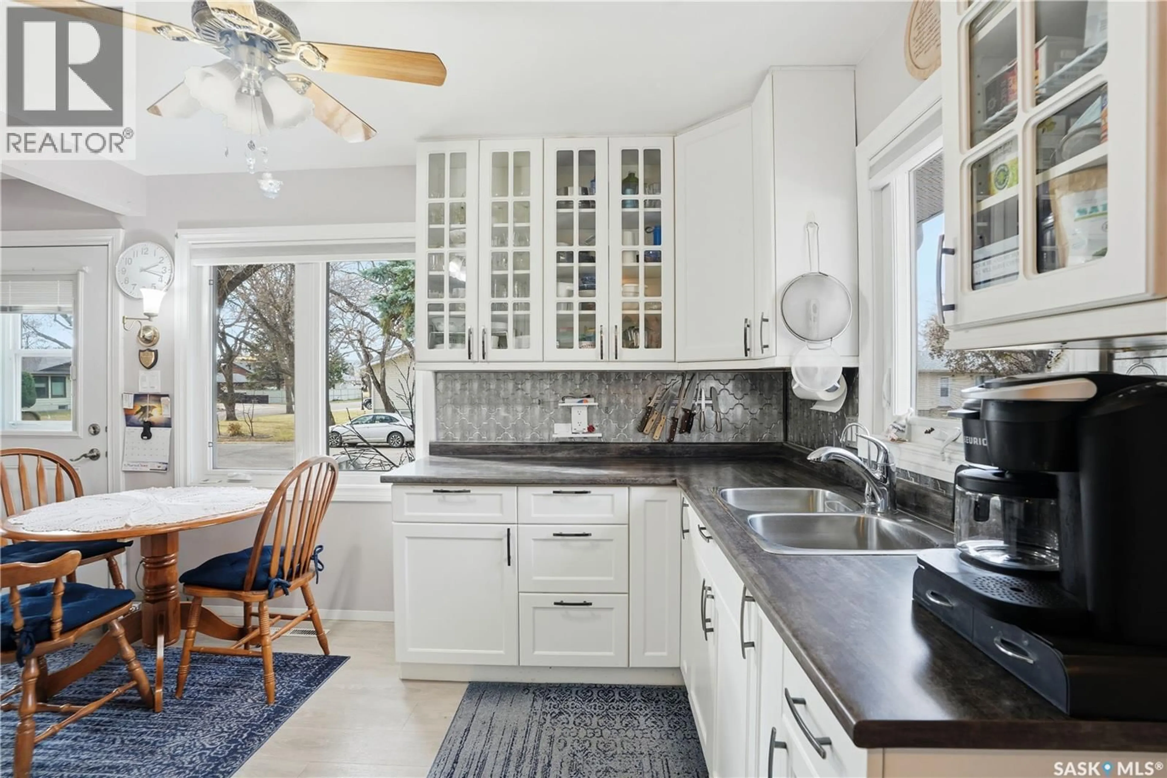 Open concept kitchen, ceramic/tile floor for 319 SIMPSON STREET, Outlook Saskatchewan S0L2N0