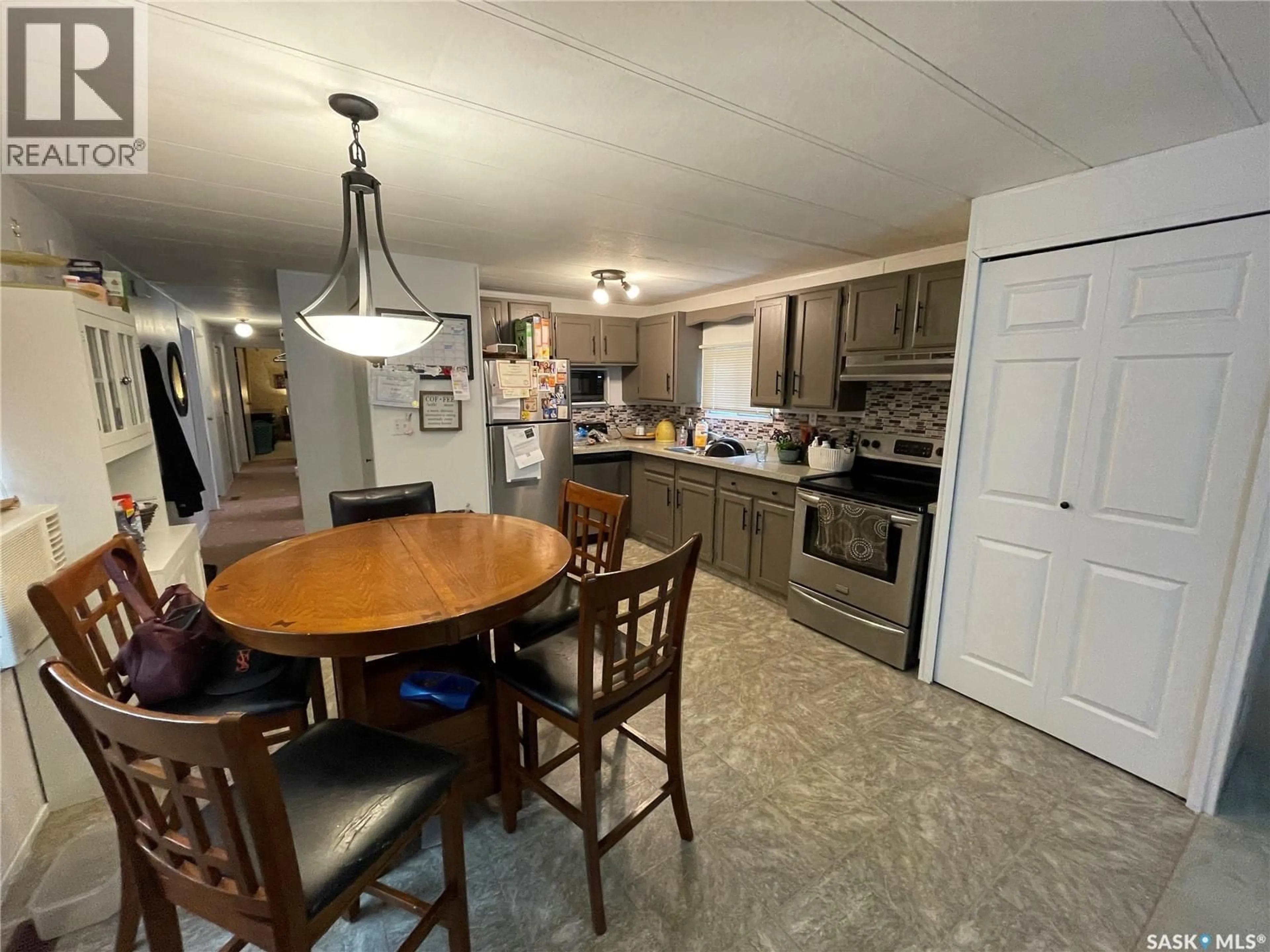 Open concept kitchen, unknown for 1035 - 55 BOYCHUK DRIVE, Saskatoon Saskatchewan S7H5B2
