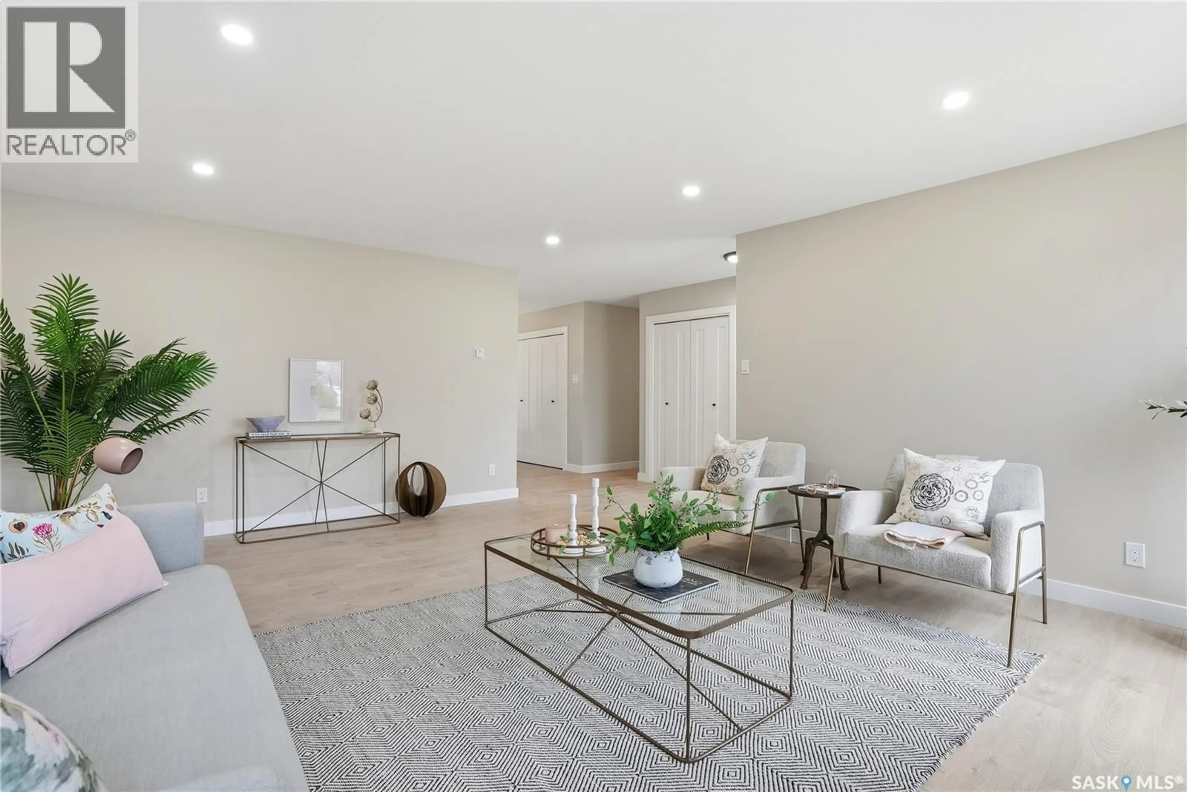 Living room with furniture, unknown for 103 CYPRESS COURT, Saskatoon Saskatchewan S7K5C3