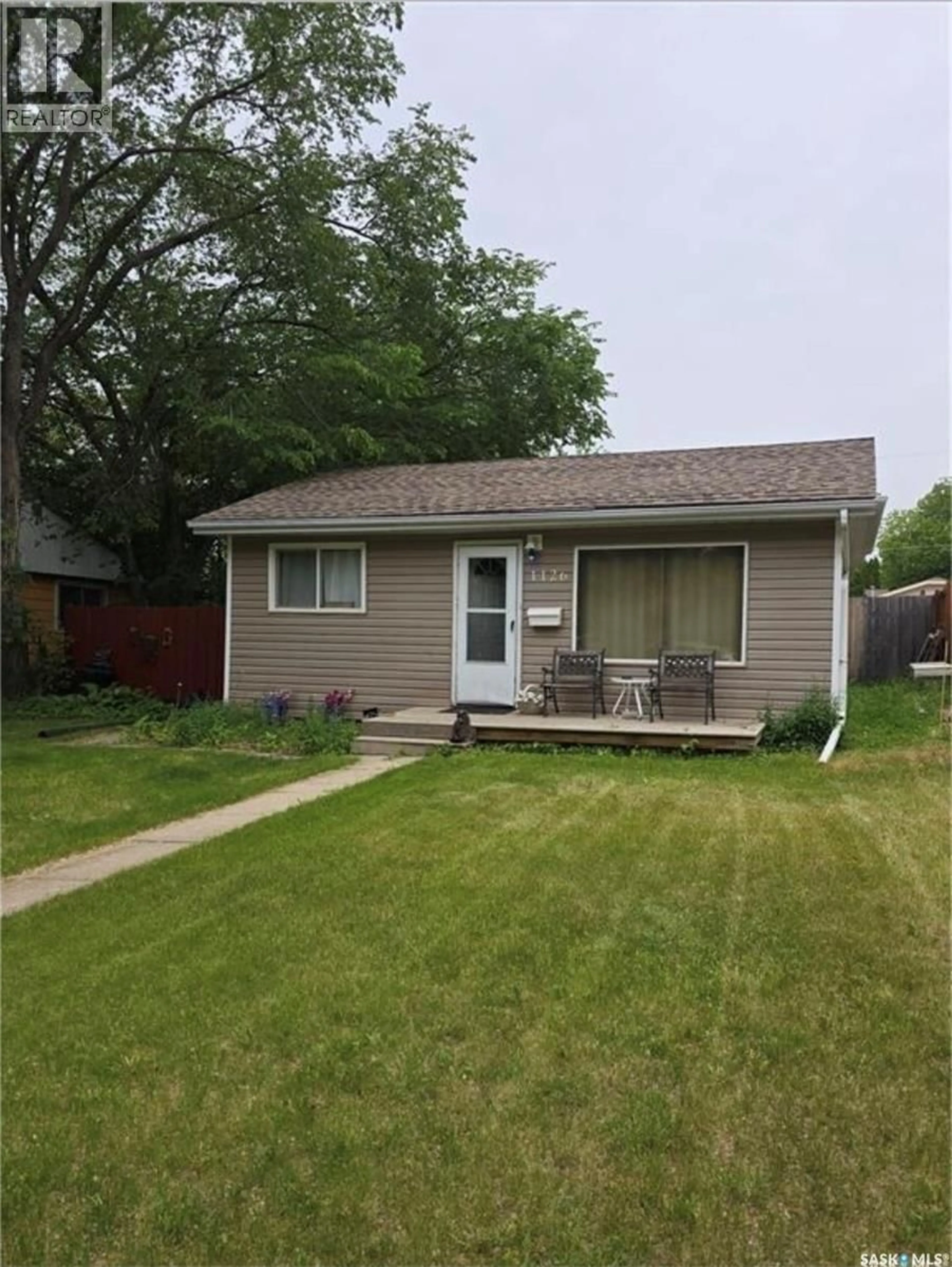 Home with vinyl exterior material, street for 1126 GARRY STREET, Regina Saskatchewan S4T5R5