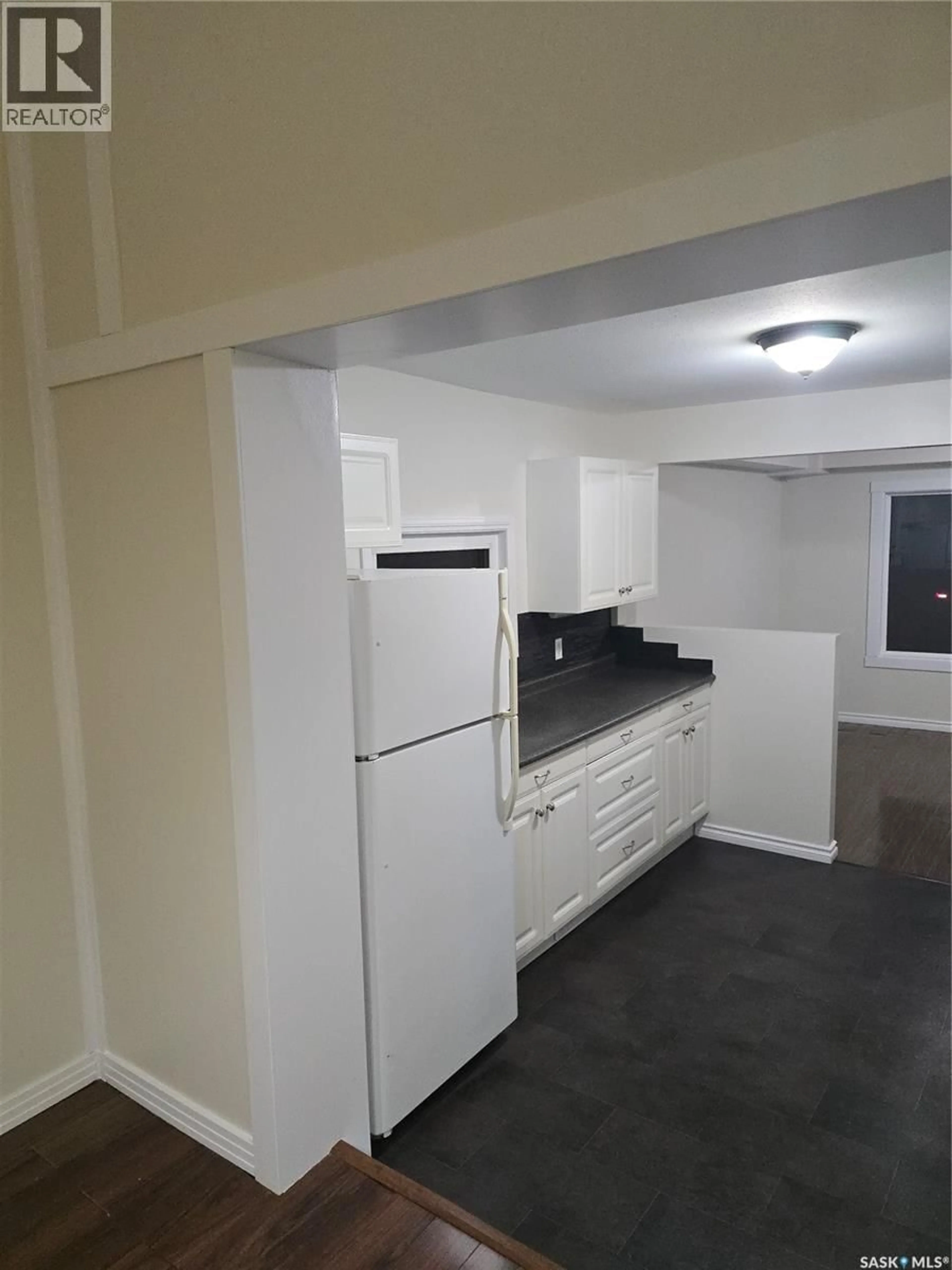 Standard kitchen, unknown for 1126 GARRY STREET, Regina Saskatchewan S4T5R5